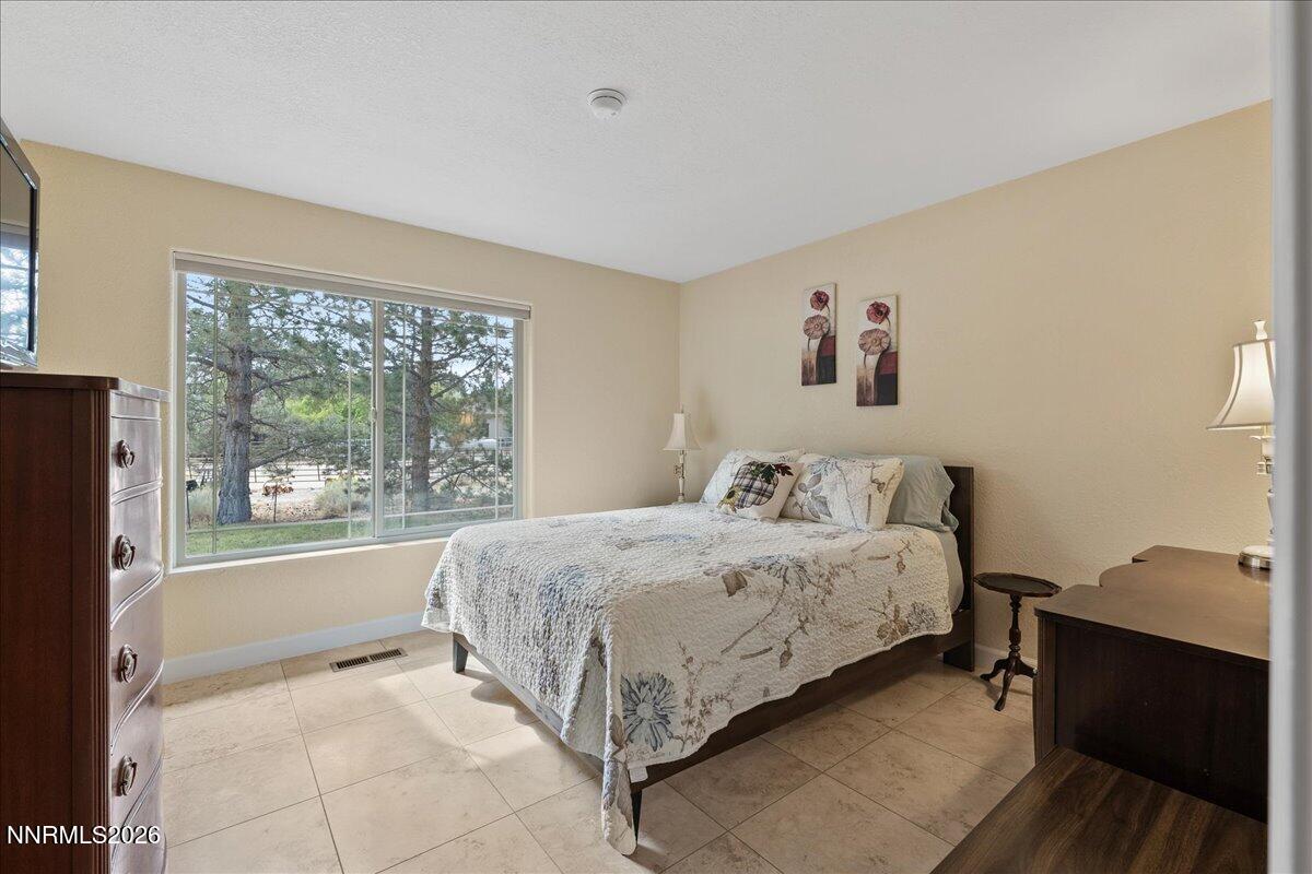 291 Surrey Court Property Photo 20