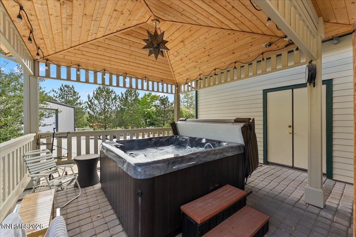 291 Surrey Court Property Photo 30