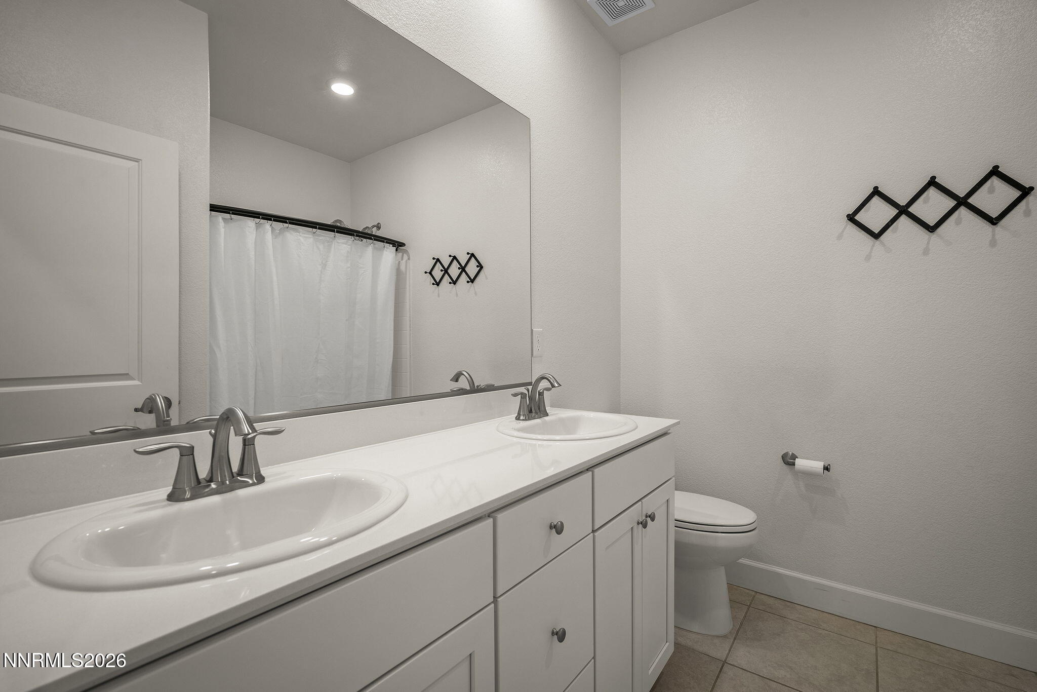 1142 Banner Peak Drive Property Photo 16