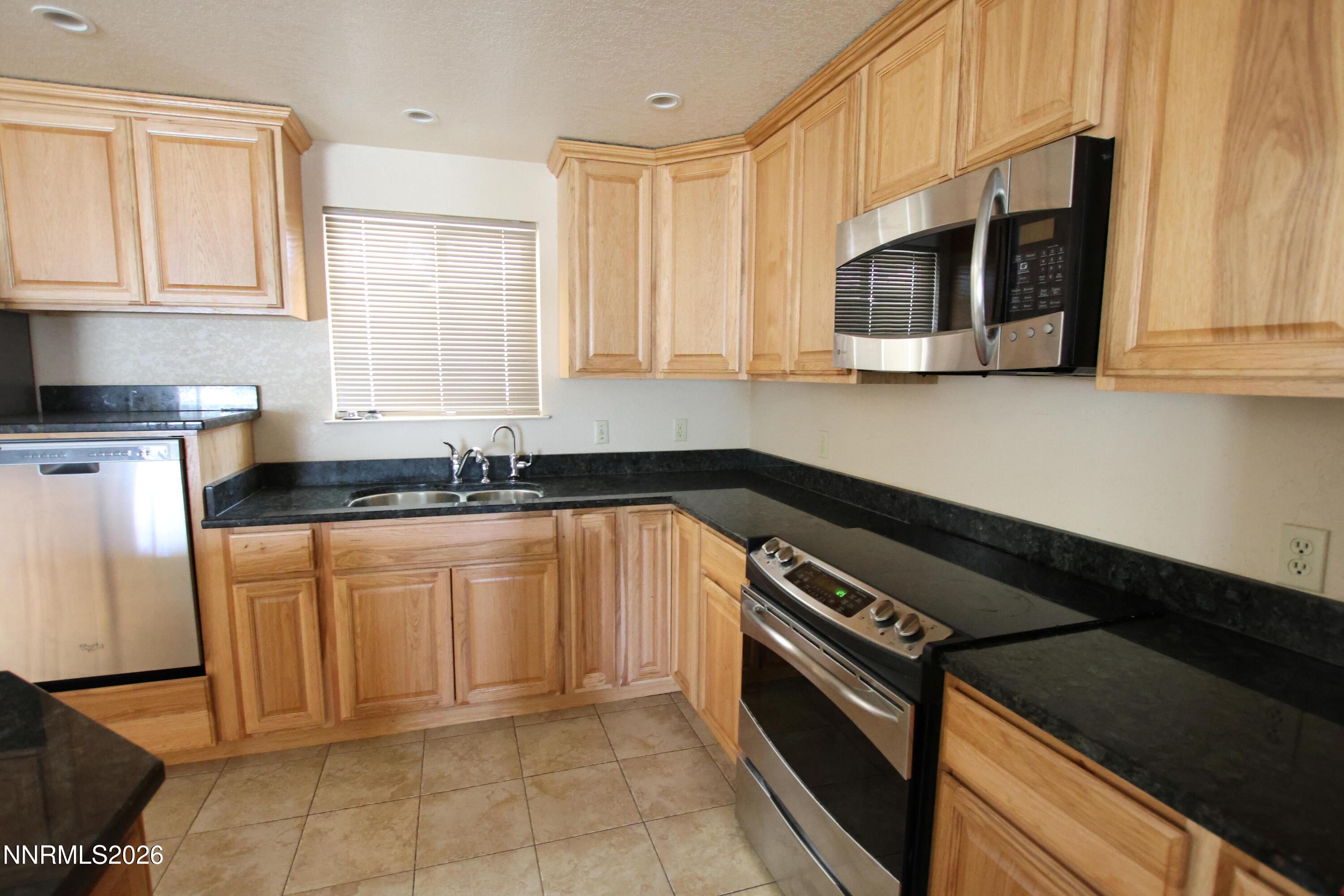 63 W Tucker Lane Property Photo 15