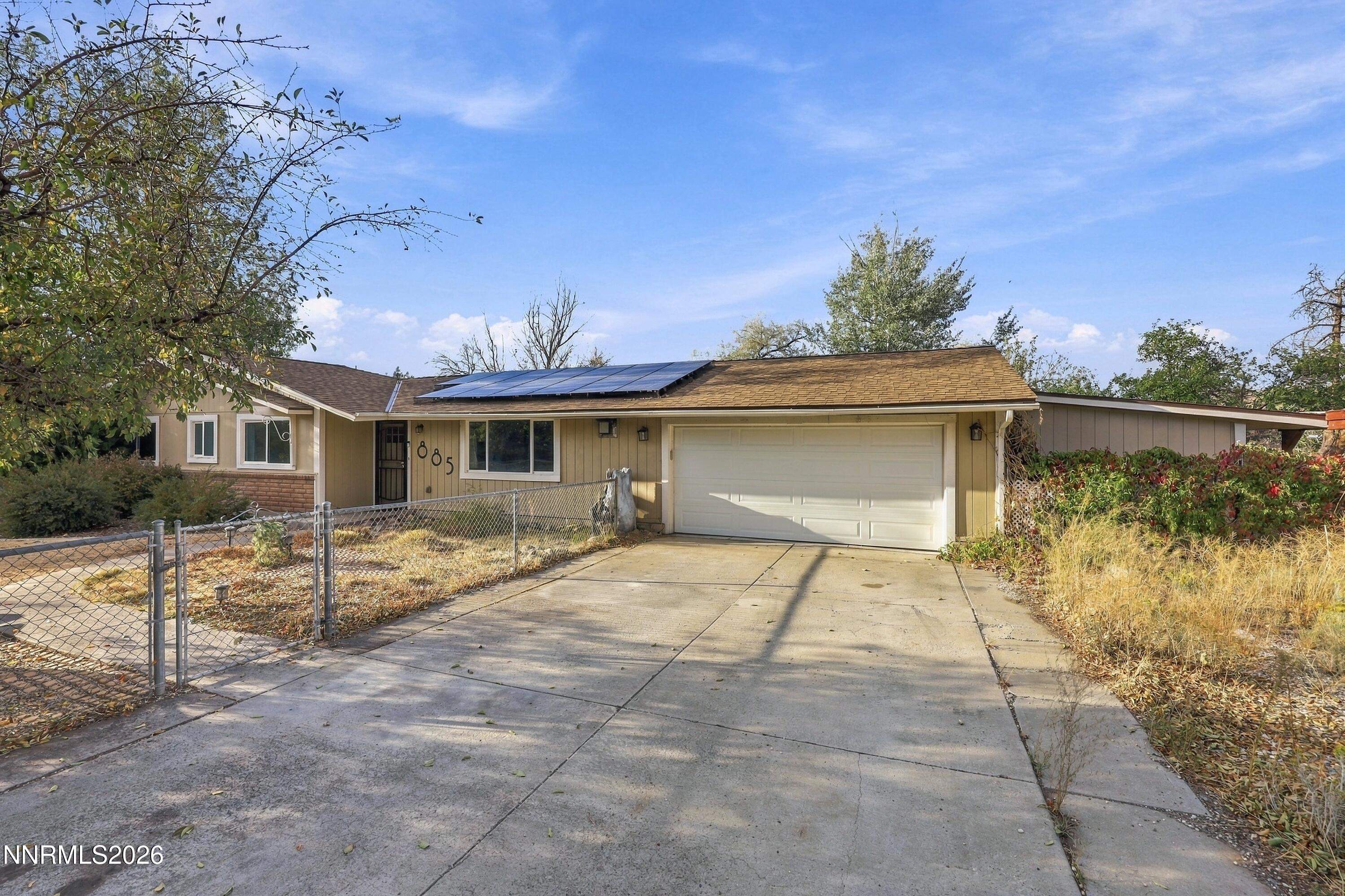 885 Winchester Drive Property Photo 6