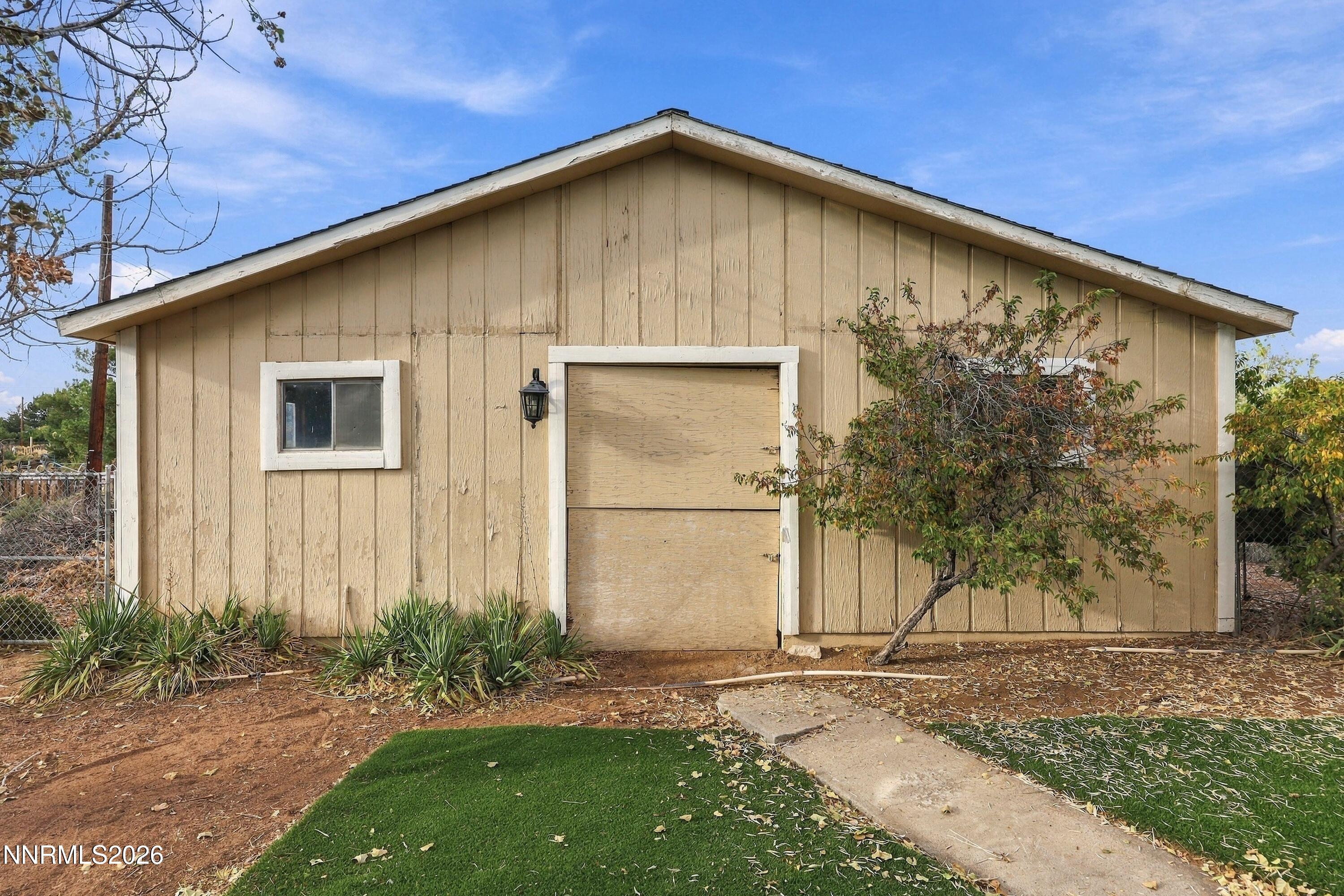 885 Winchester Drive Property Photo 34