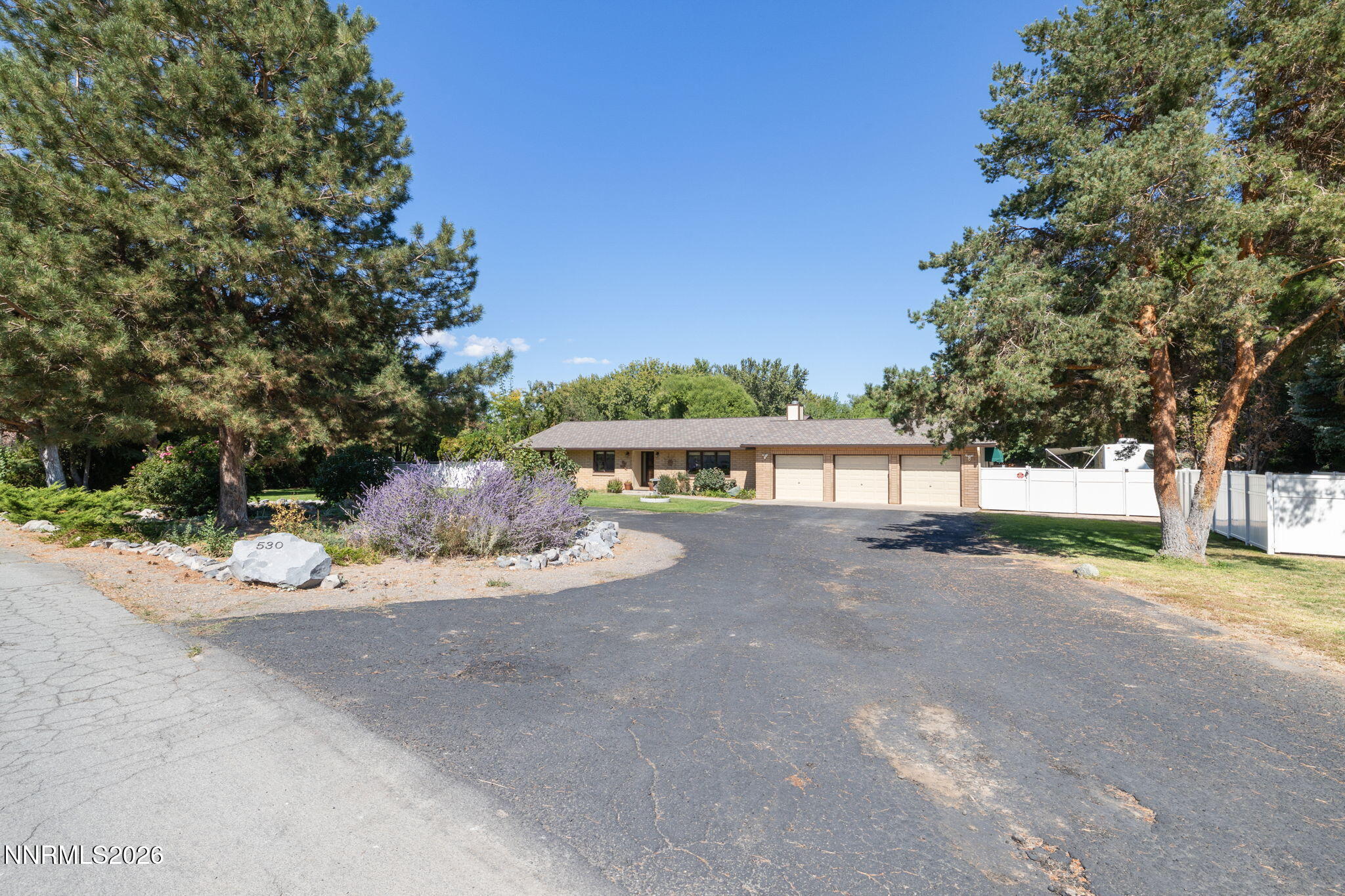 530 Country Drive Property Photo 3