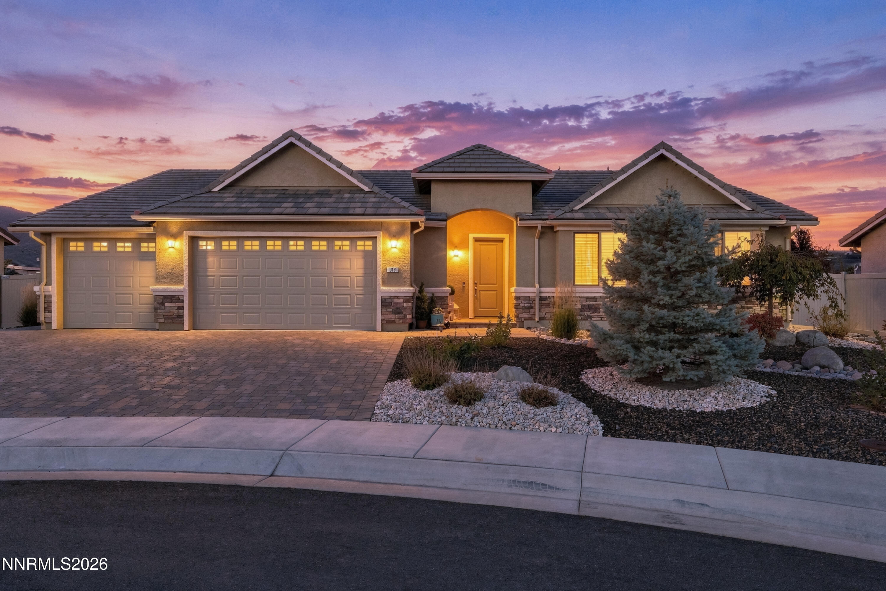 316 Desert Lily Court Property Photo 1