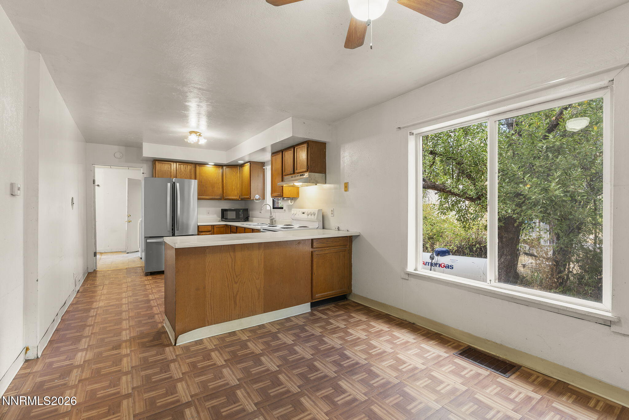 548 S Verdi Court Property Photo 6
