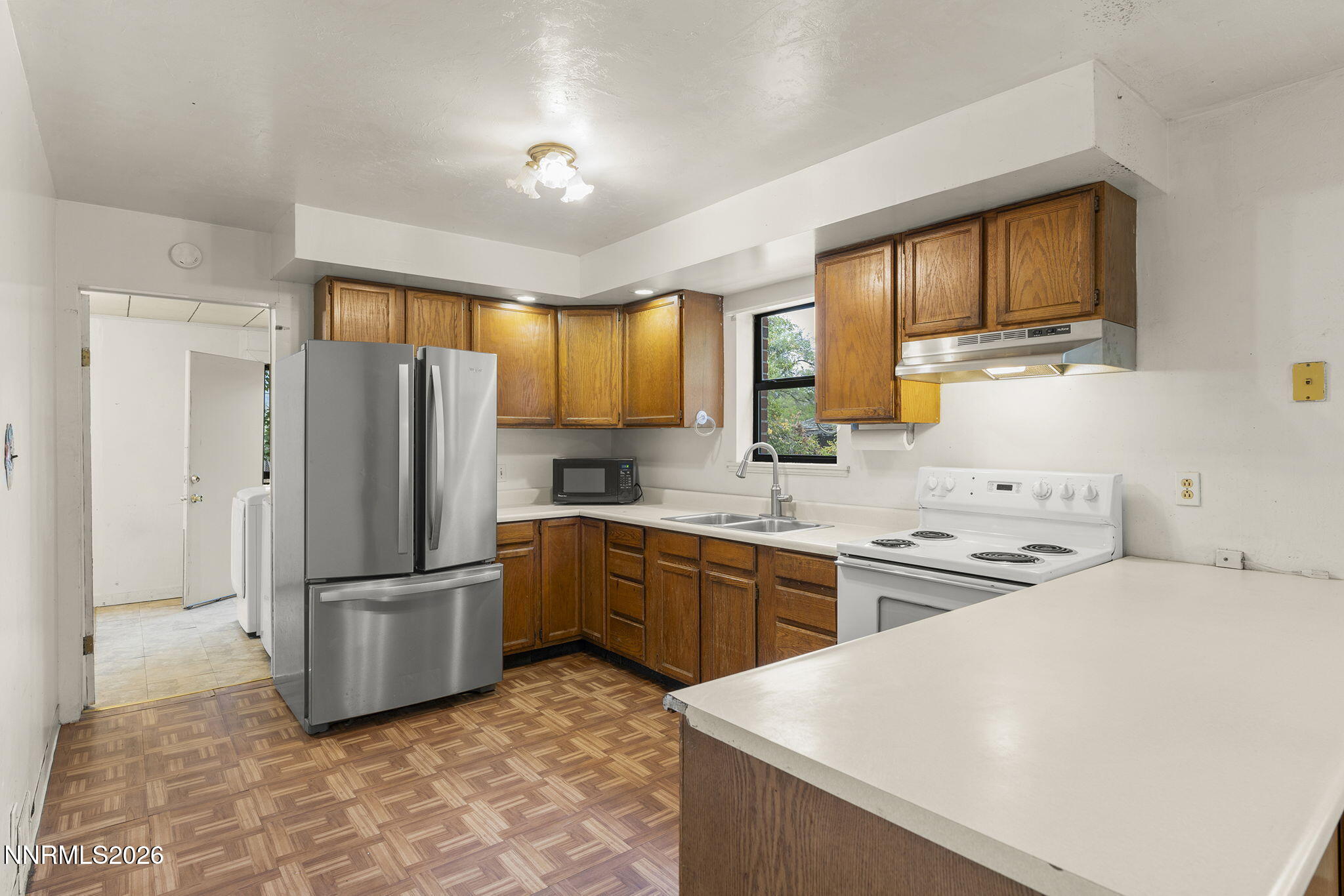 548 S Verdi Court Property Photo 8