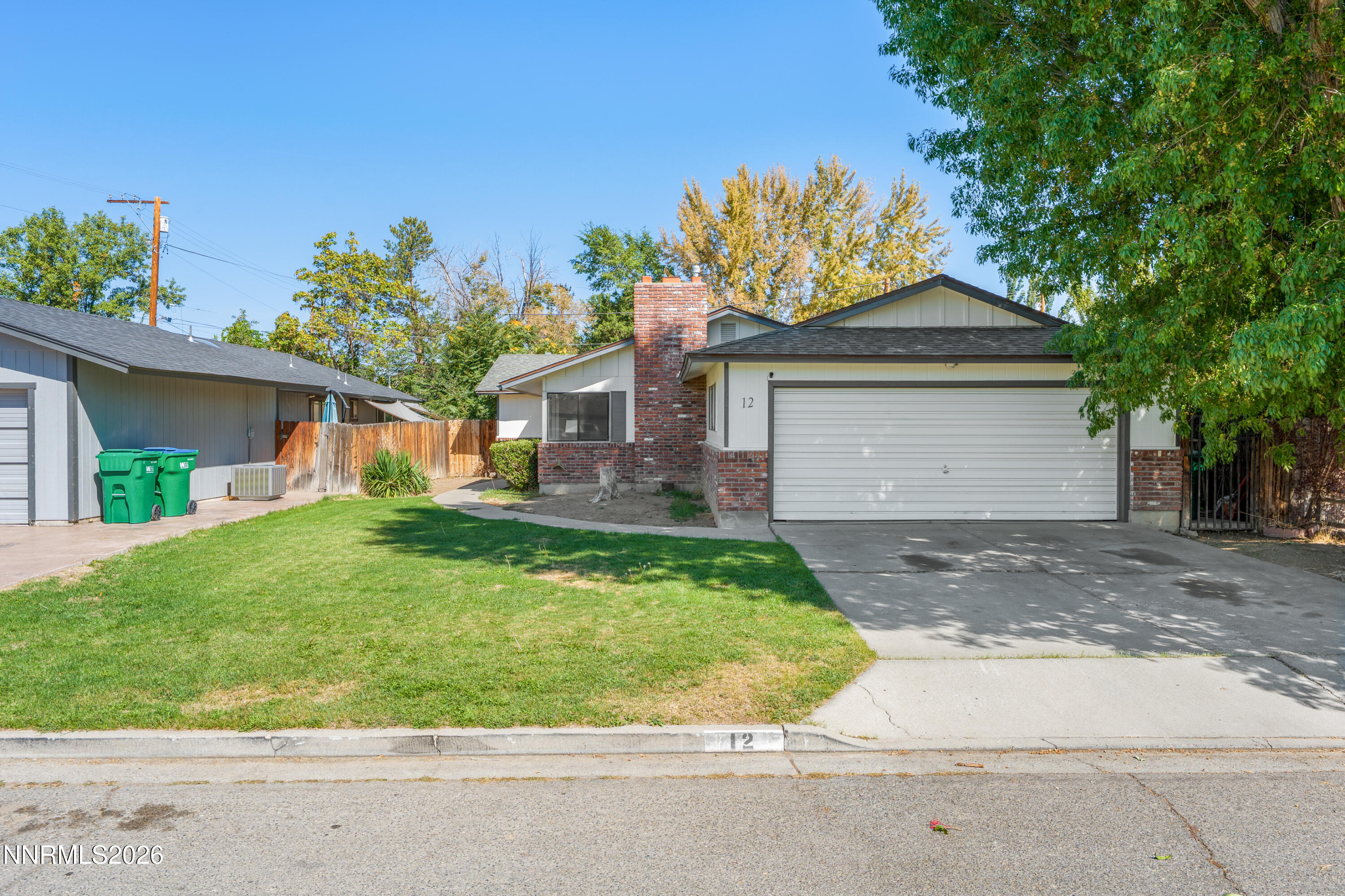 12 E Quail Street Property Photo 24