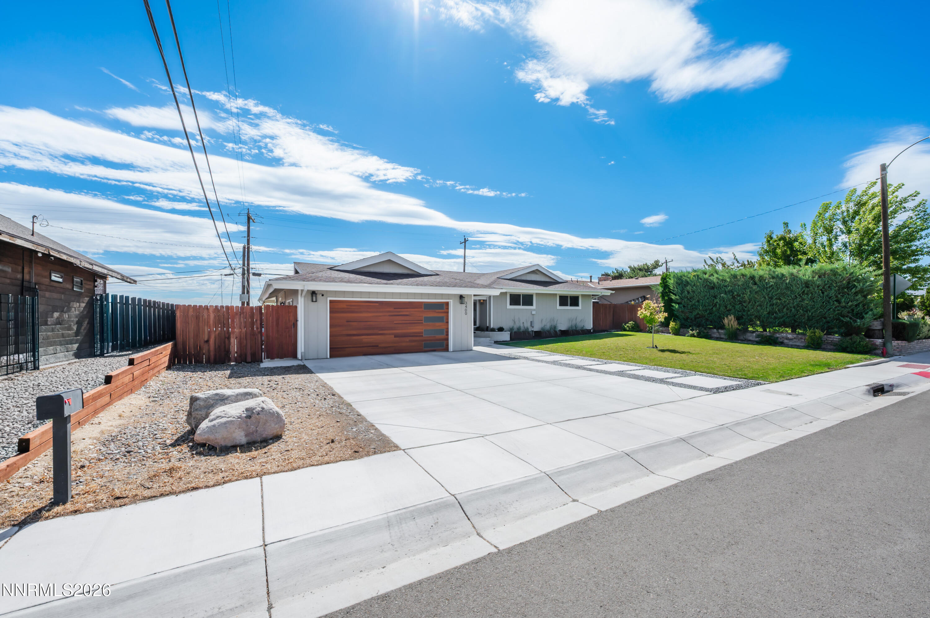 3400 Lodestar Lane Property Photo 4