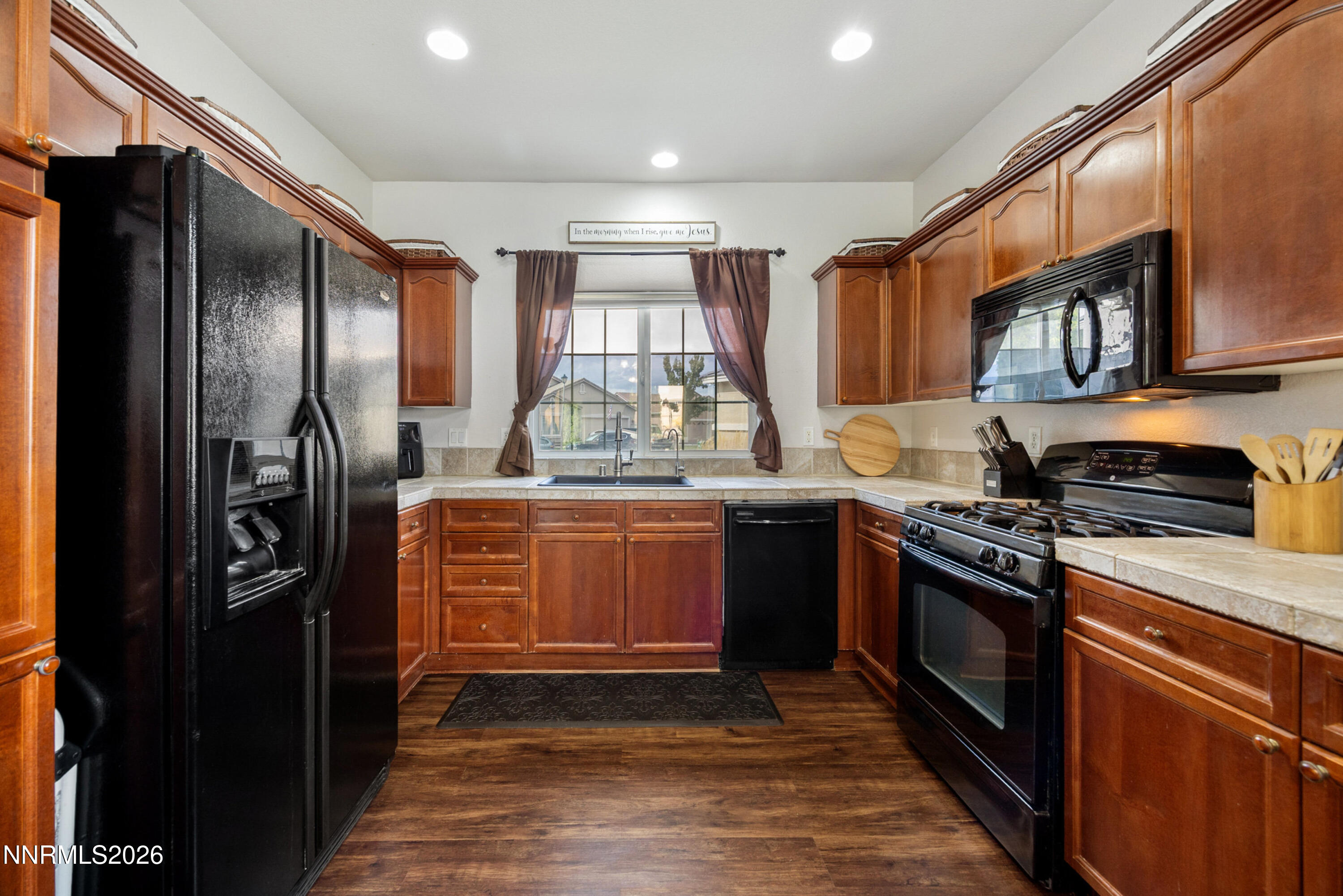10380 Rosemount Drive Property Photo 4
