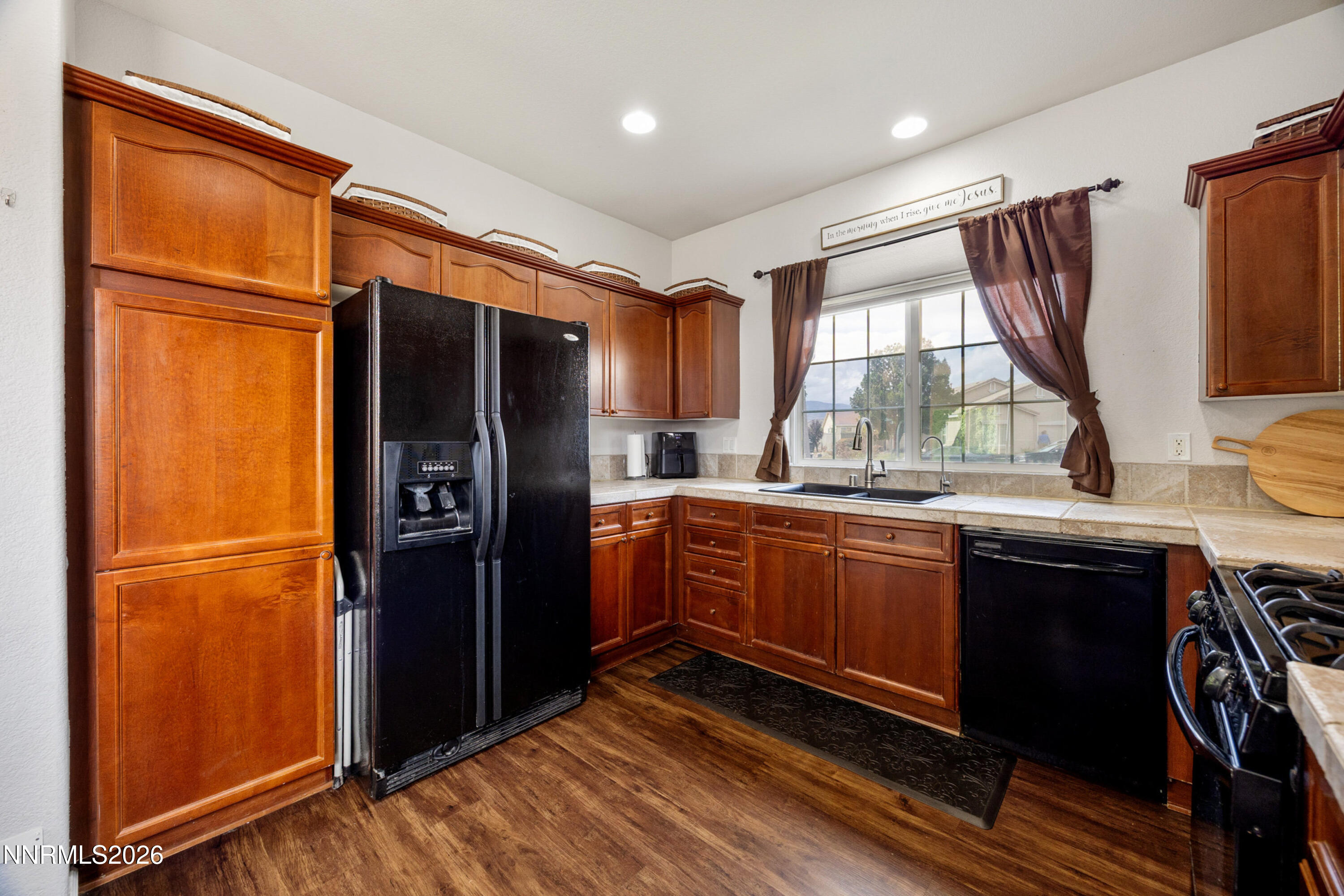 10380 Rosemount Drive Property Photo 8