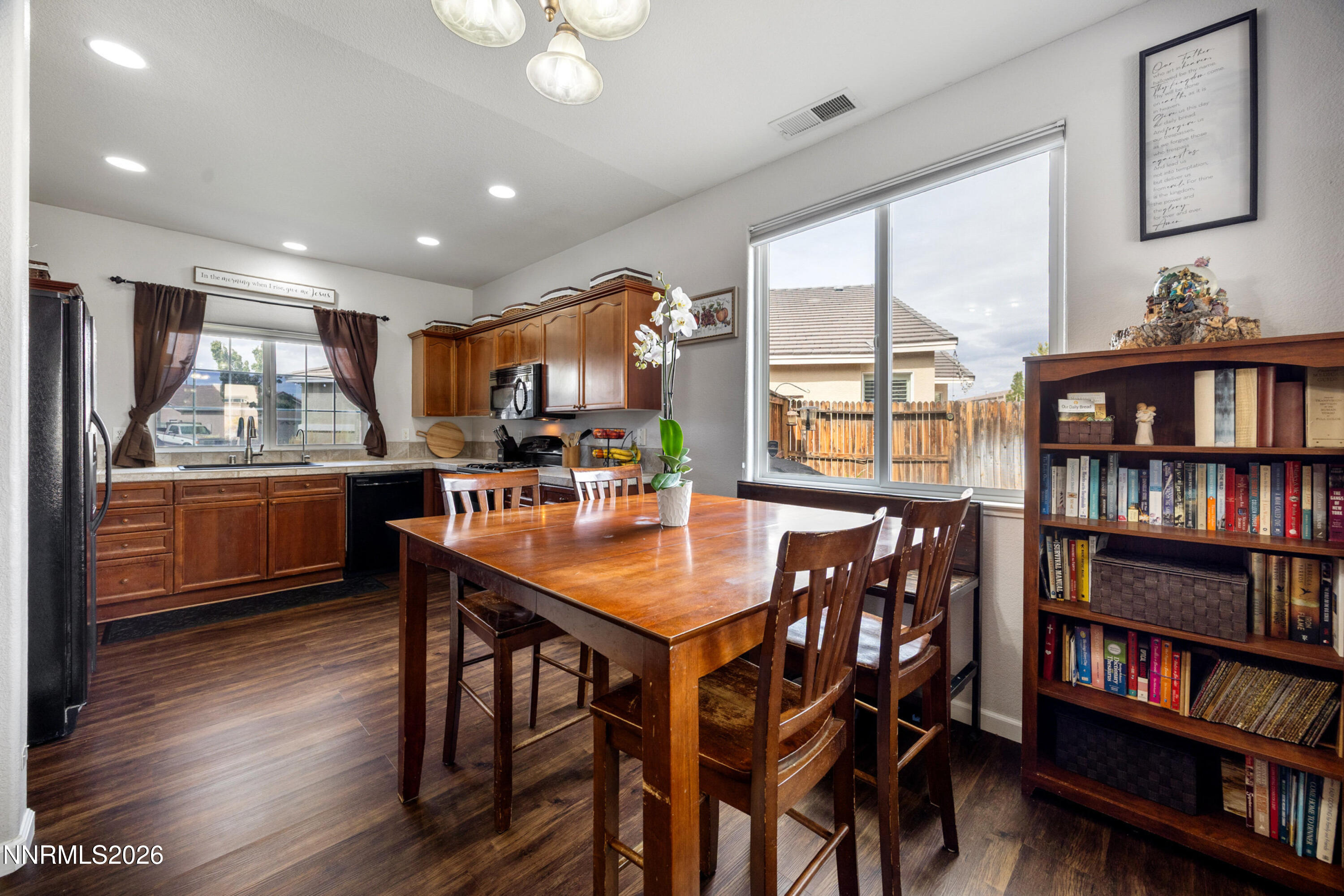 10380 Rosemount Drive Property Photo 10
