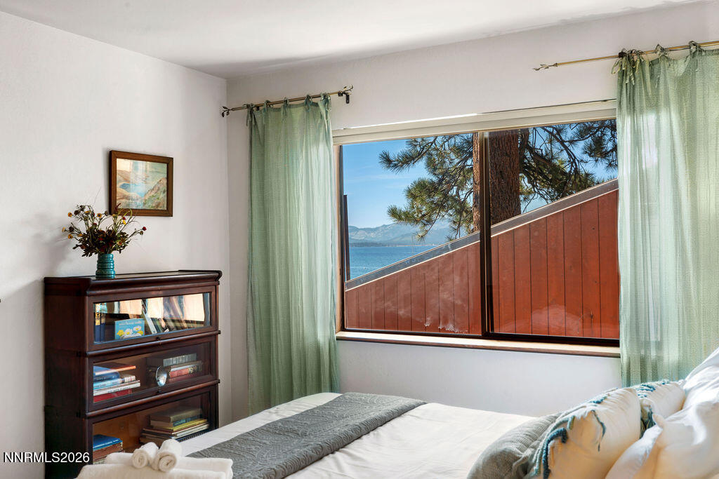 610 Lake Shore Boulevard Property Photo 33