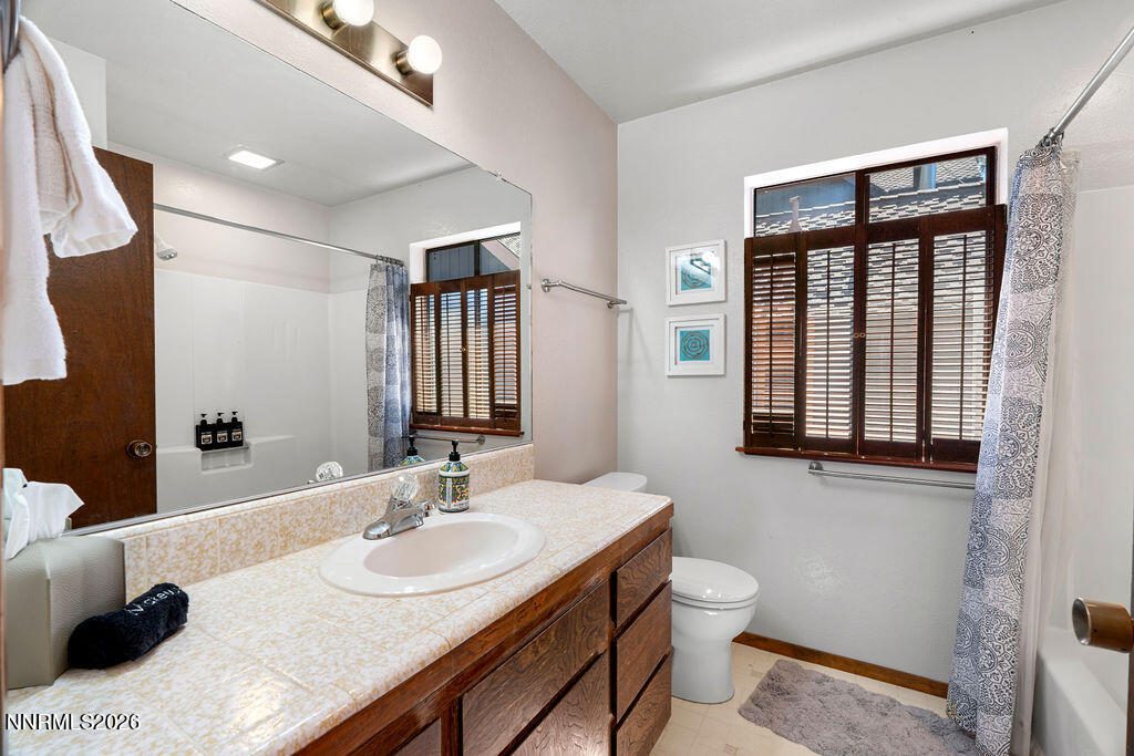 610 Lake Shore Boulevard Property Photo 36
