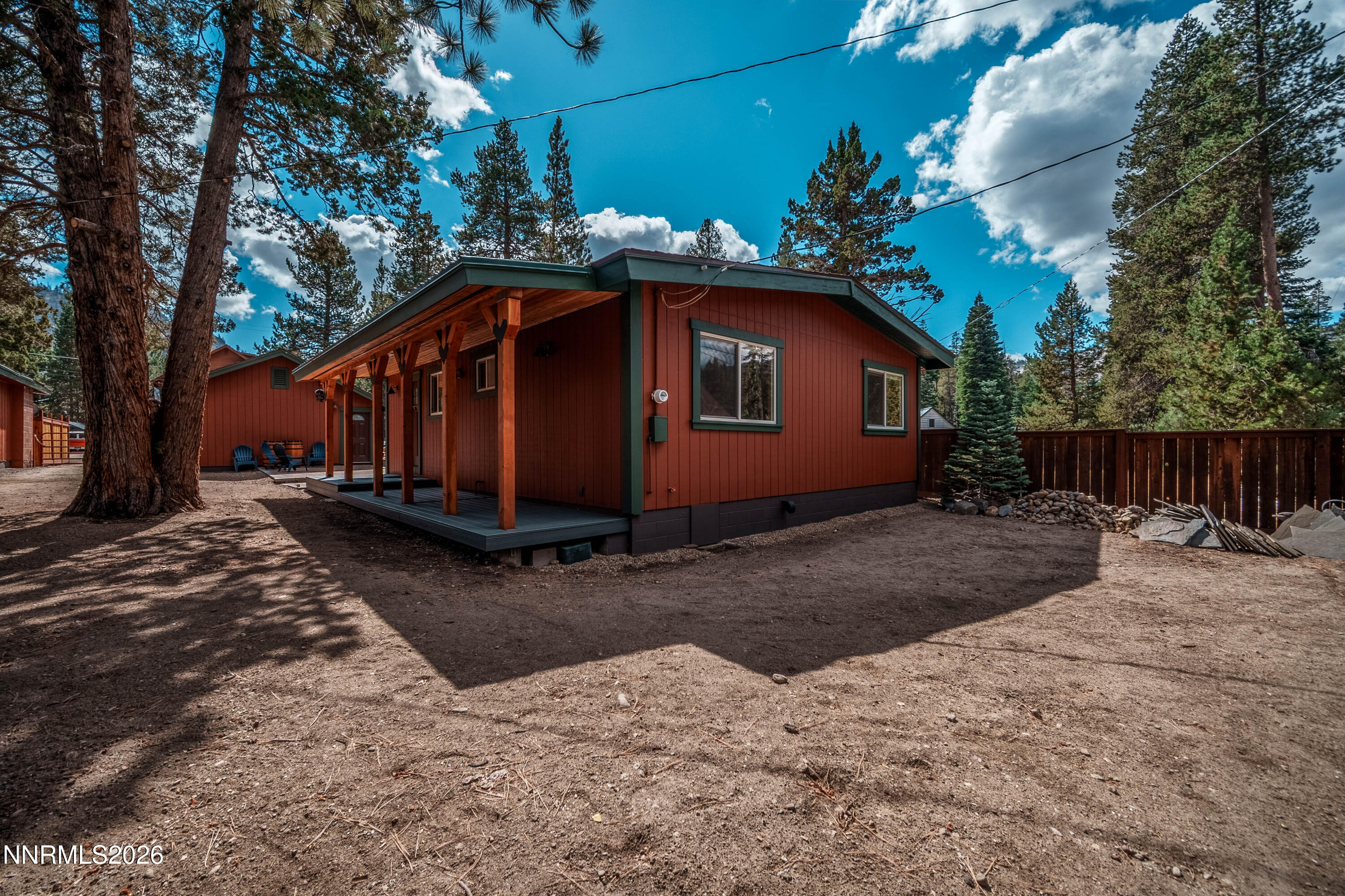 1057 Mohawk Street Property Photo 5