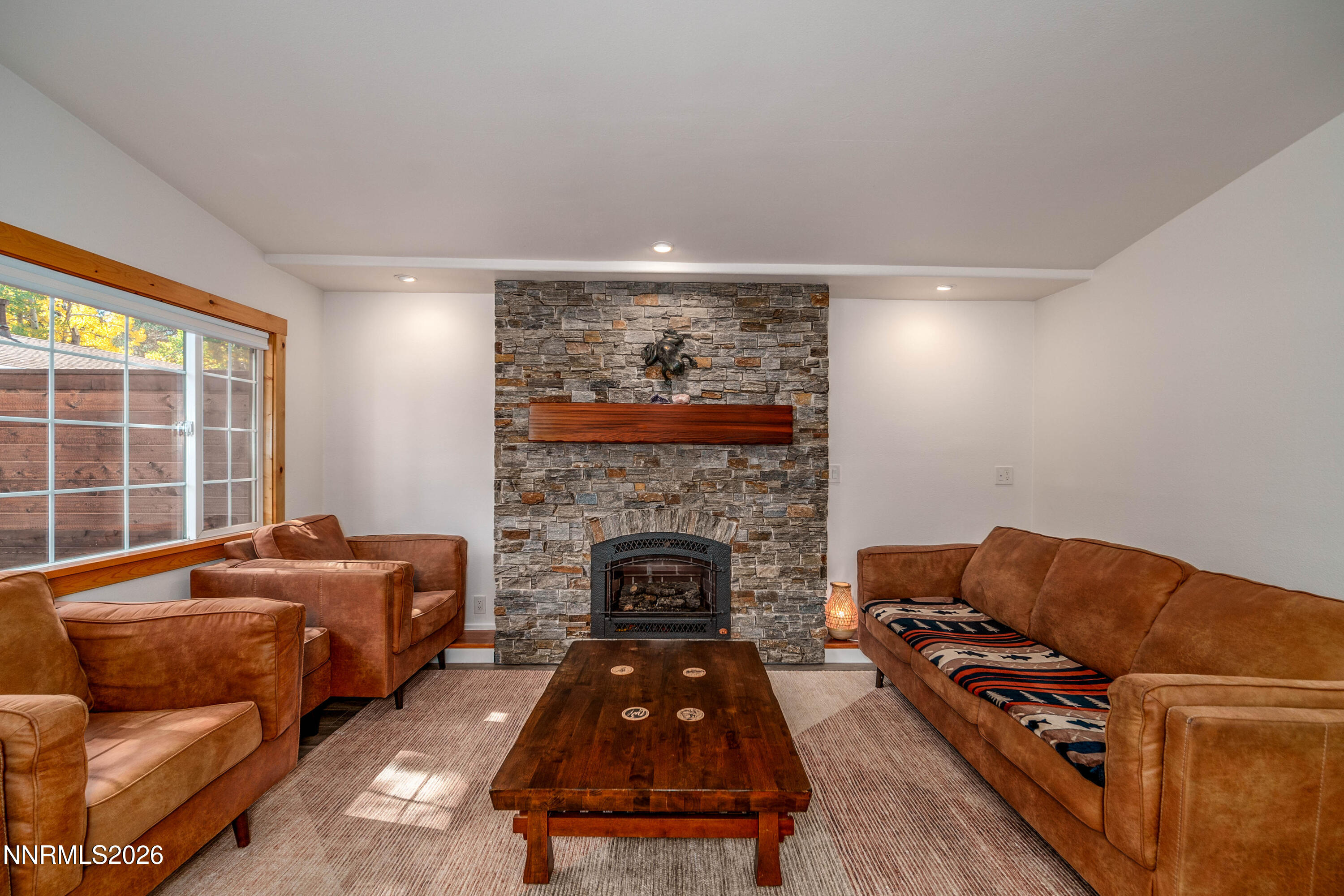 1057 Mohawk Street Property Photo 11
