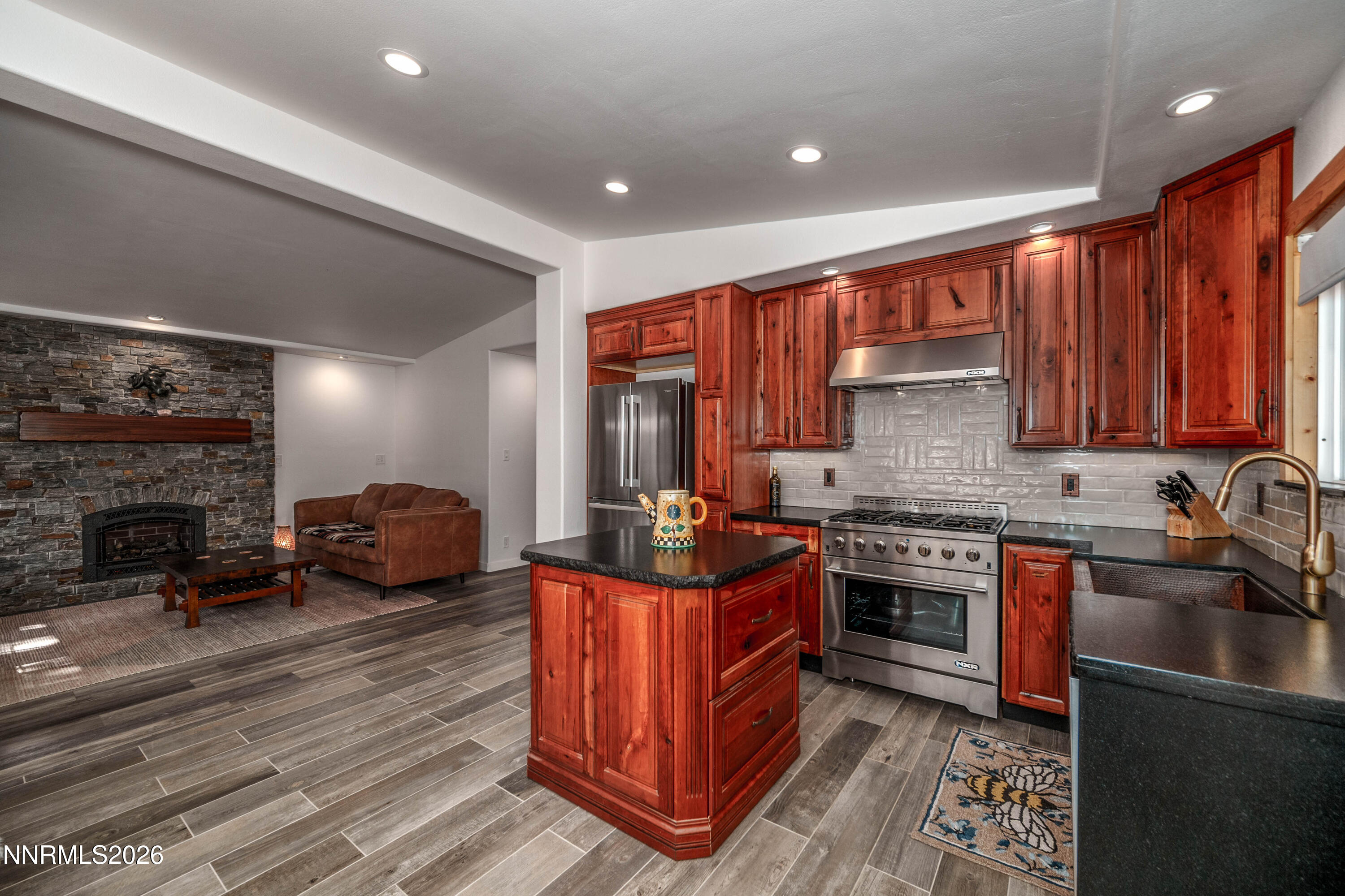 1057 Mohawk Street Property Photo 14