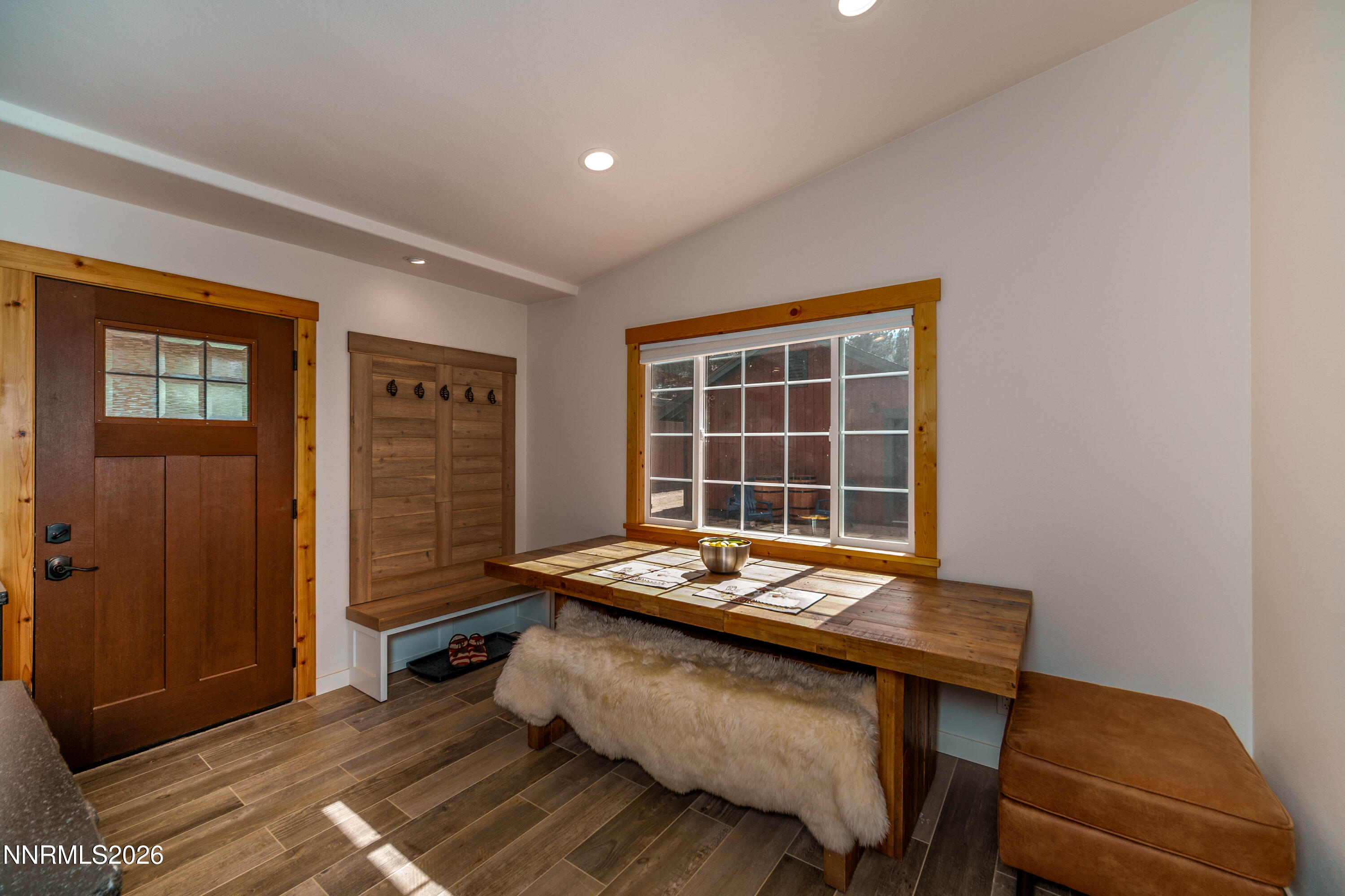 1057 Mohawk Street Property Photo 16