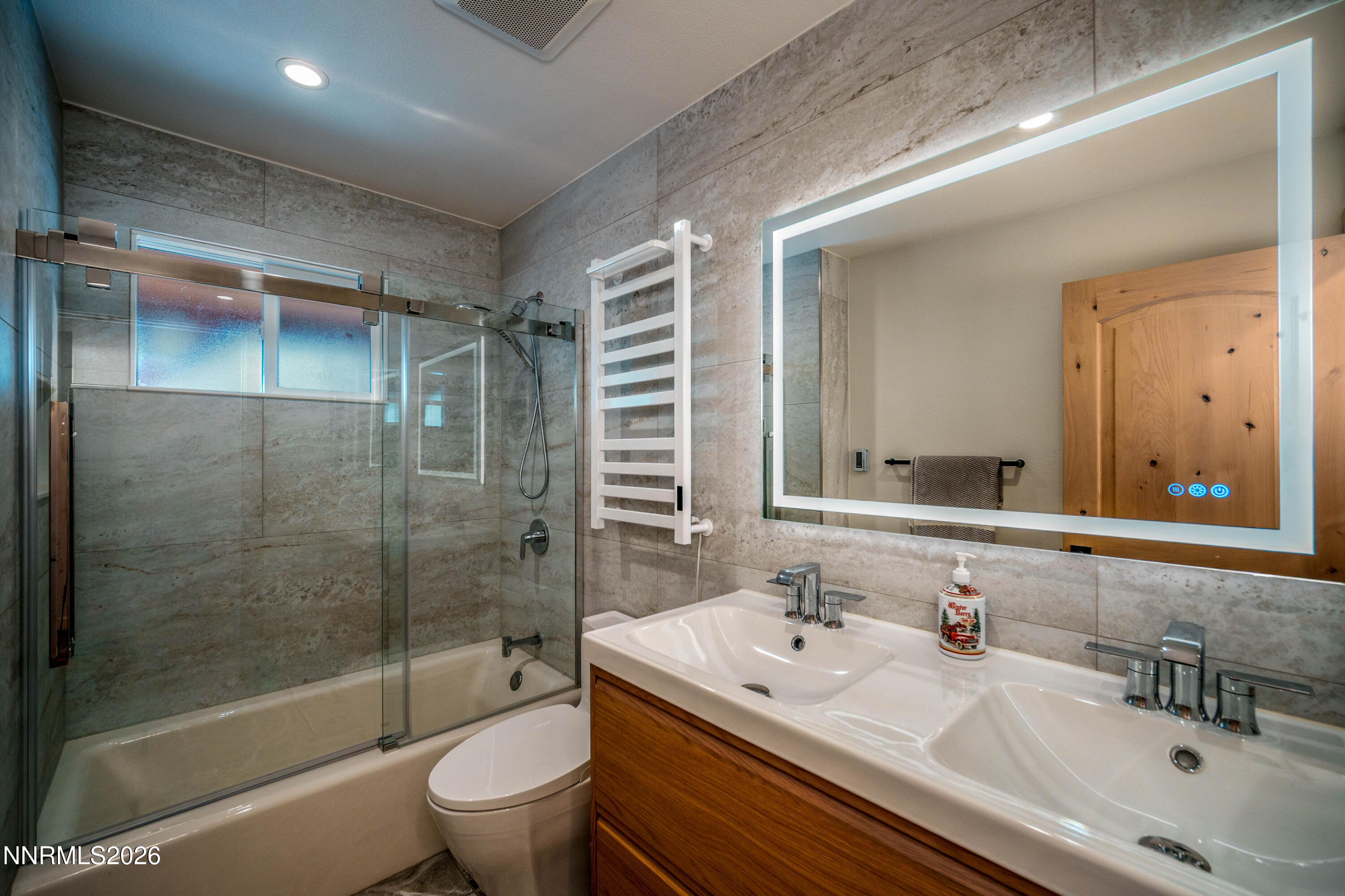 1057 Mohawk Street Property Photo 24