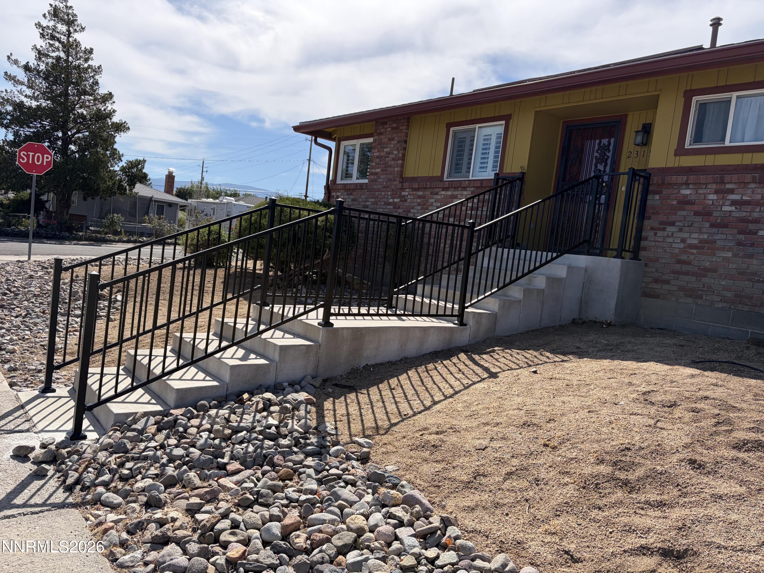 2315 Brisbane Avenue Property Photo 2