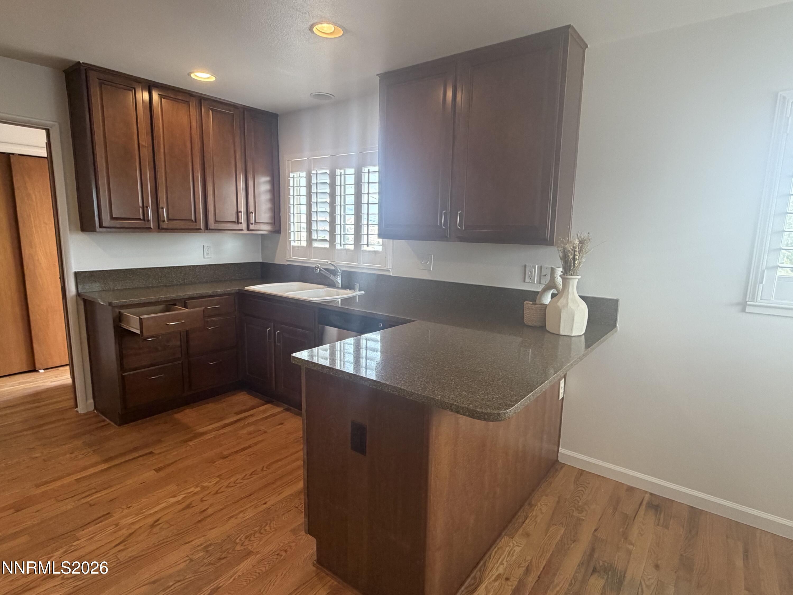 2315 Brisbane Avenue Property Photo 8