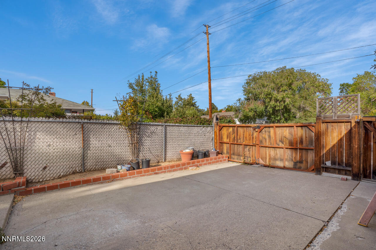 201 Sunnyside Drive Property Photo 17