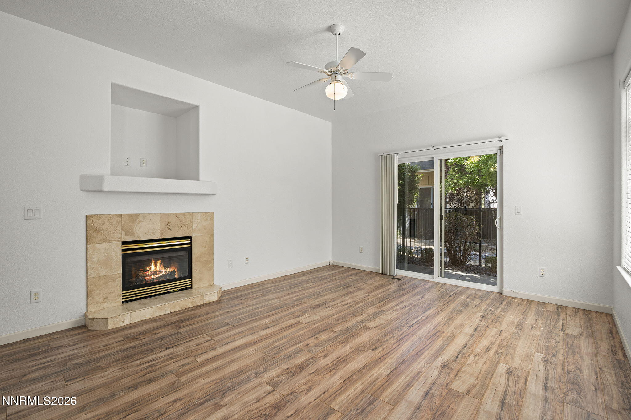 5658 Hunting Creek Way Property Photo 7