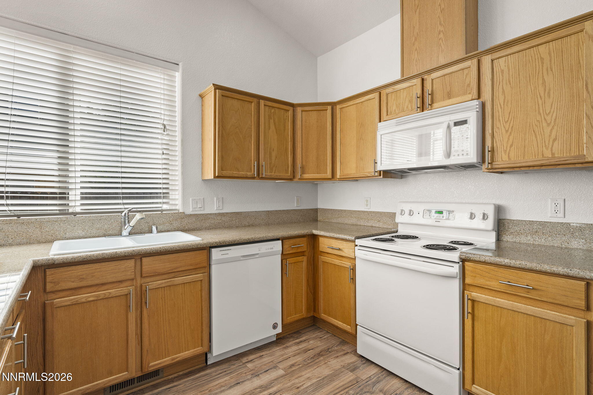 5658 Hunting Creek Way Property Photo 14