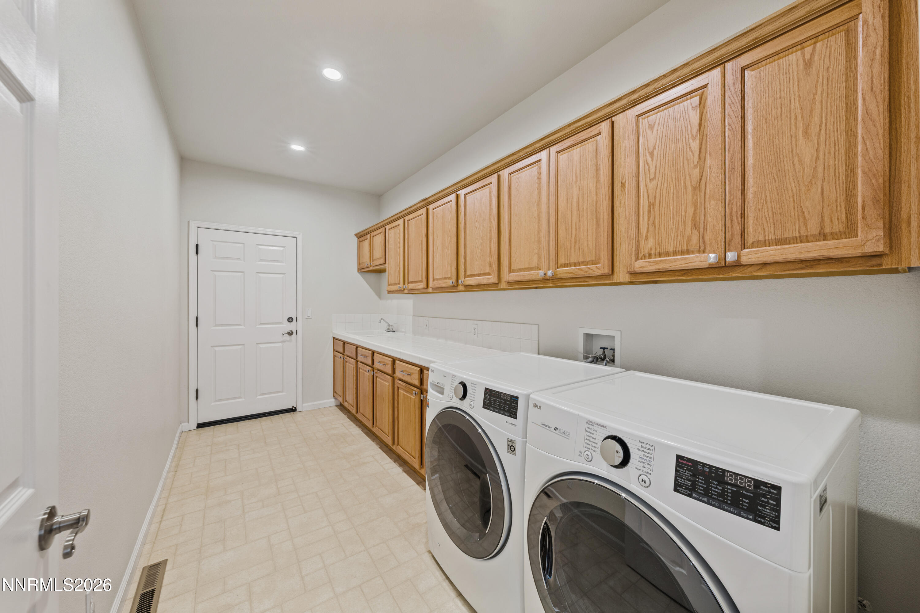 2951 San Mateo Lane Property Photo 22