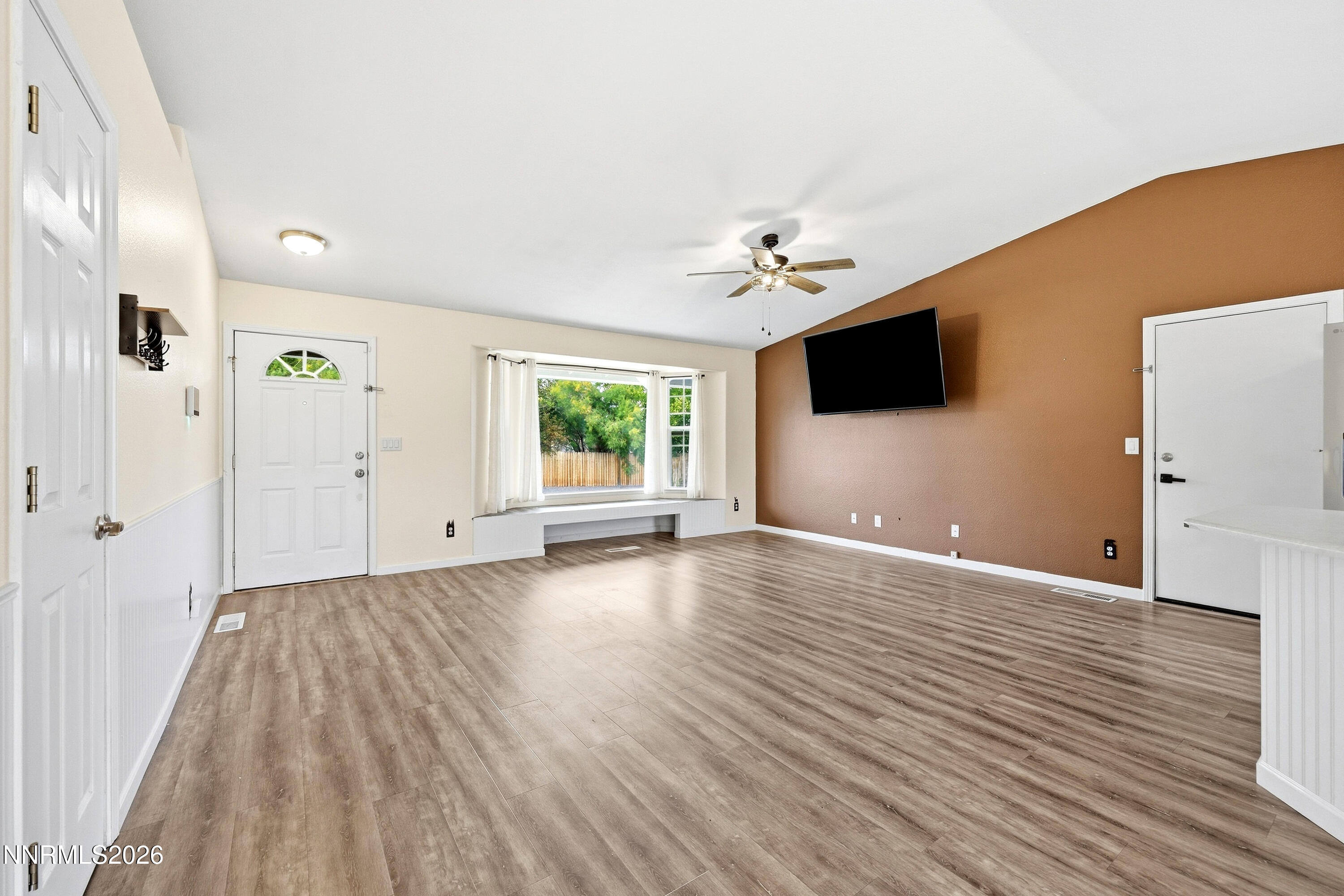 1426 Nightingale Way Property Photo 8