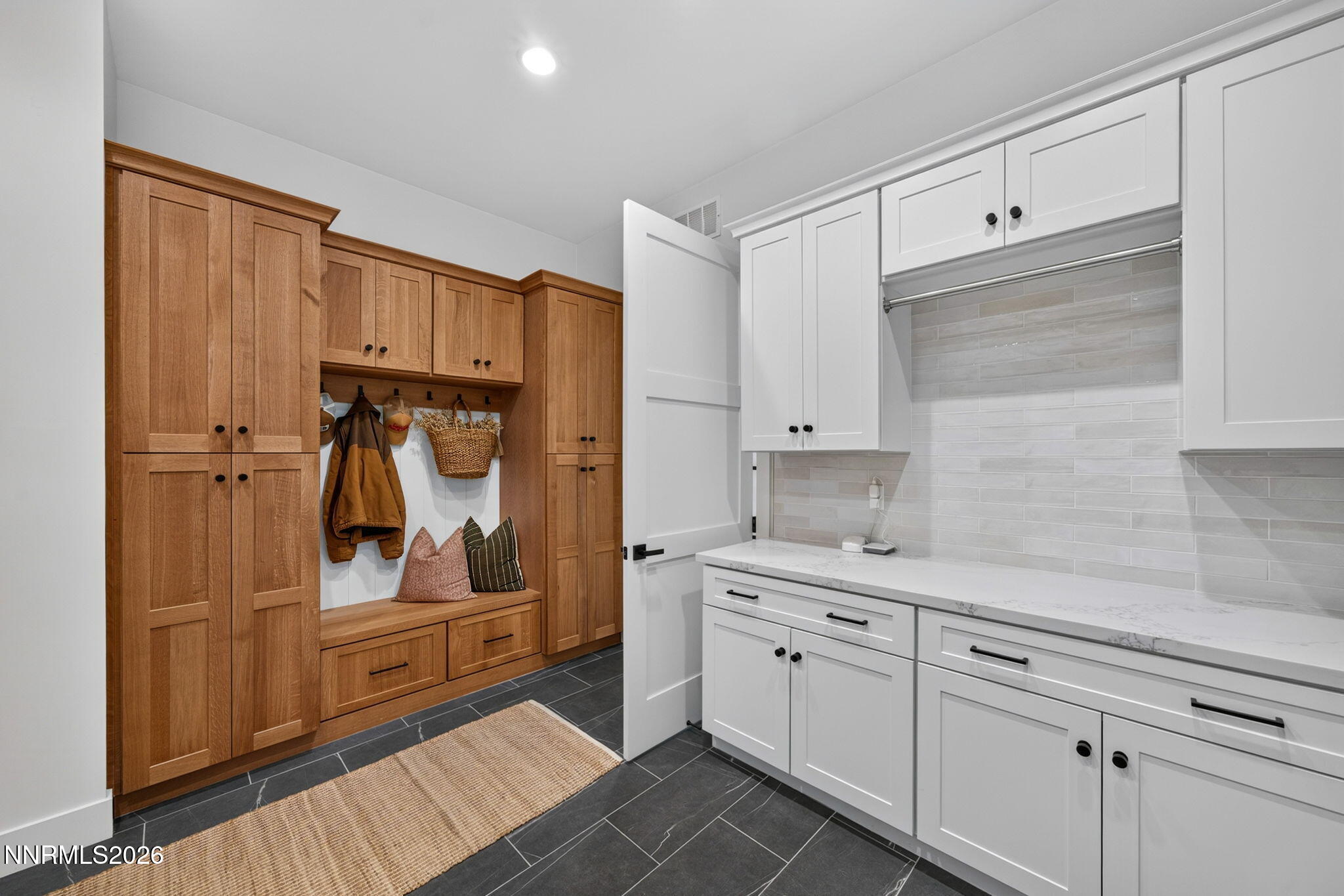 6197 N Featherstone Circle Property Photo 8