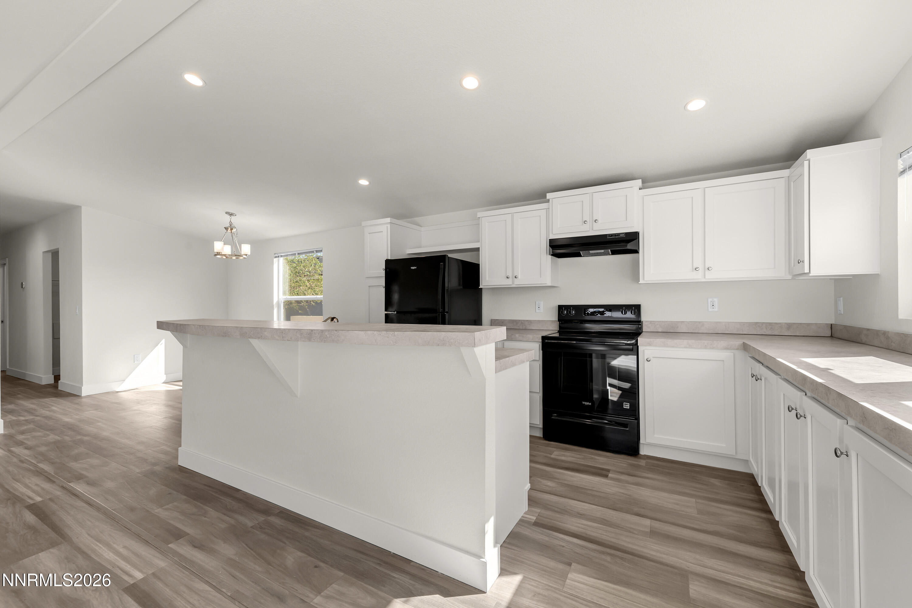 100 Reservation Road Property Photo 6