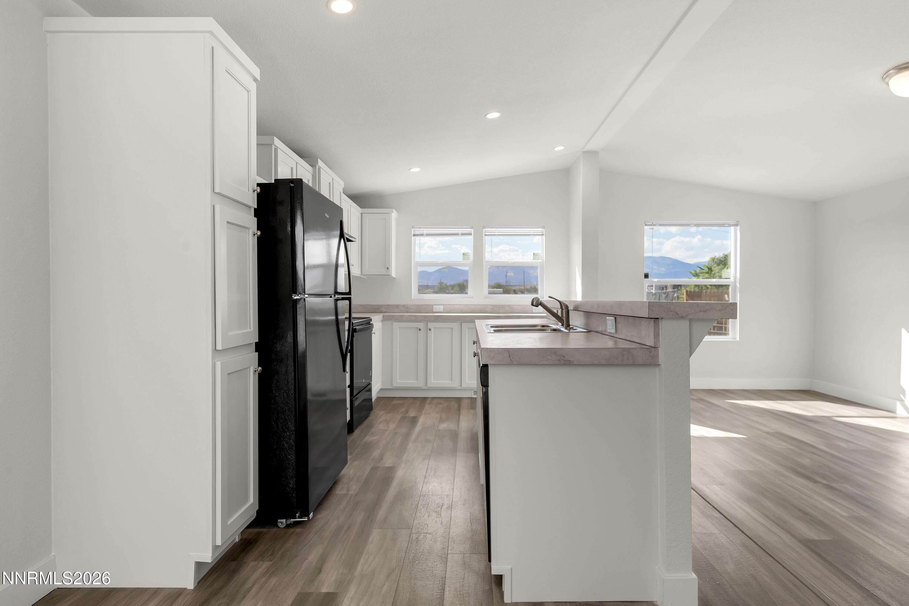100 Reservation Road Property Photo 8