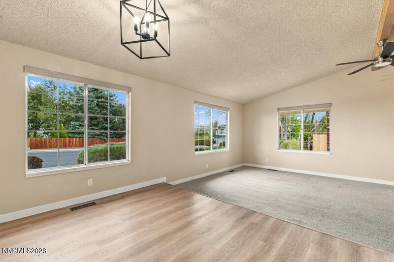 1731 Glen Oaks Drive Property Photo 8