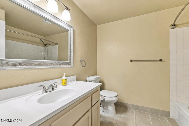 1731 Glen Oaks Drive Property Photo 20