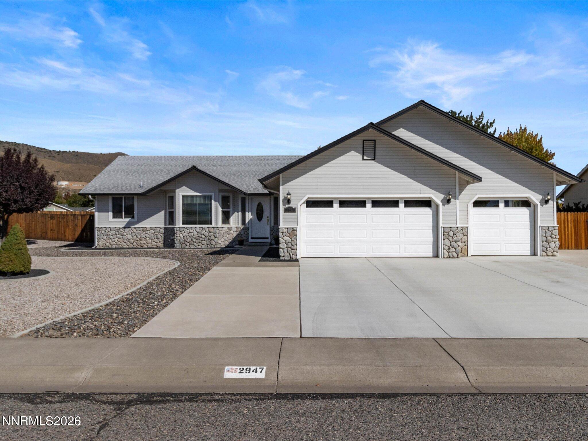 2947 Hot Springs Drive Property Photo 2
