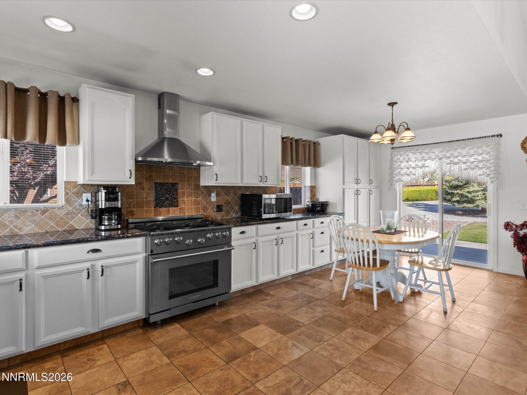 2947 Hot Springs Drive Property Photo 12
