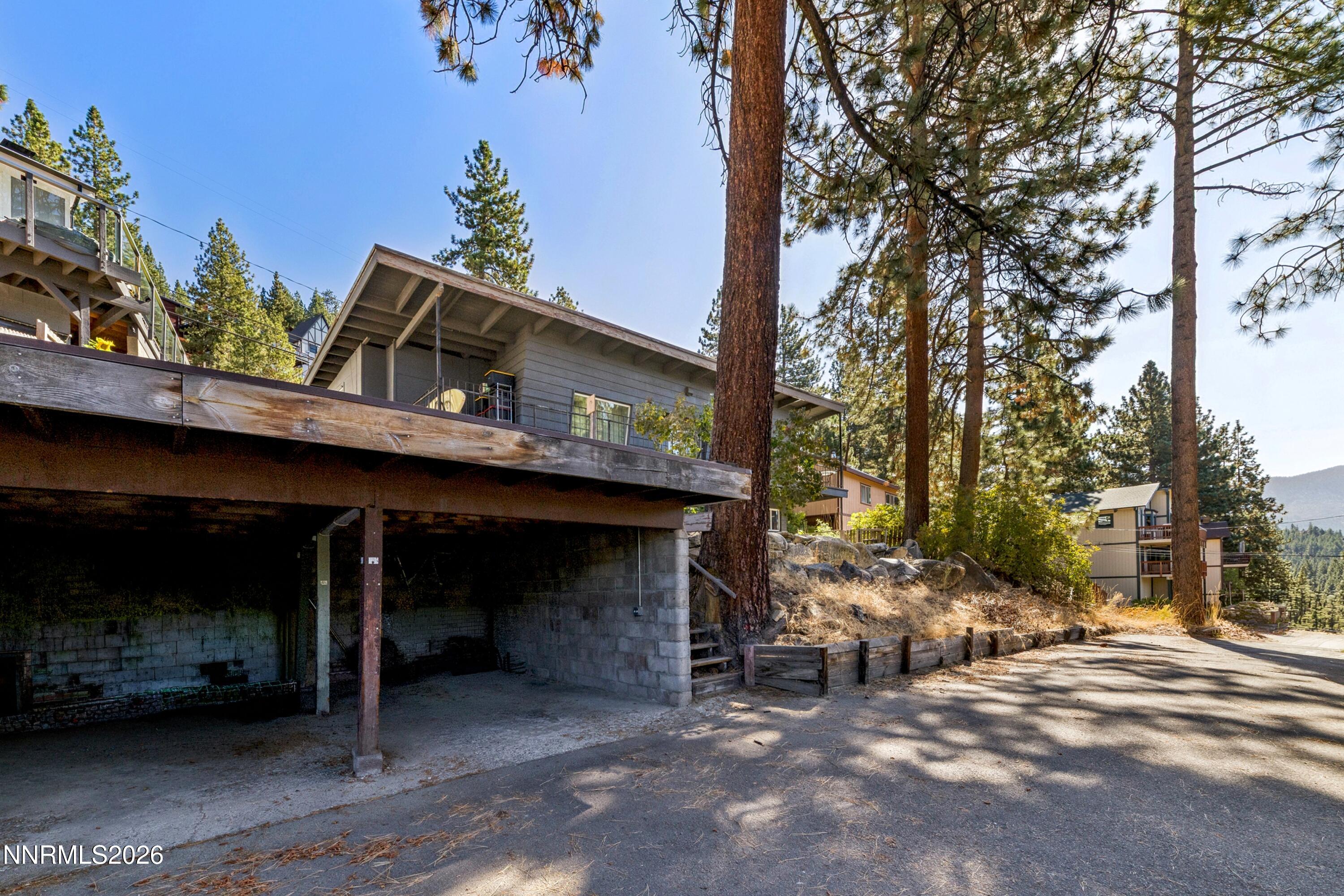 636 Lakeview Drive Property Photo 10