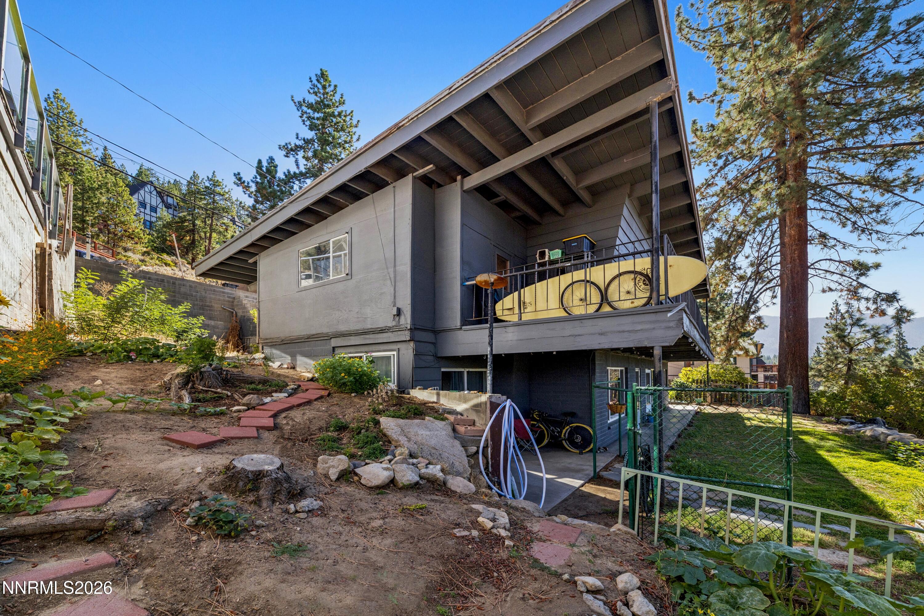 636 Lakeview Drive Property Photo 12