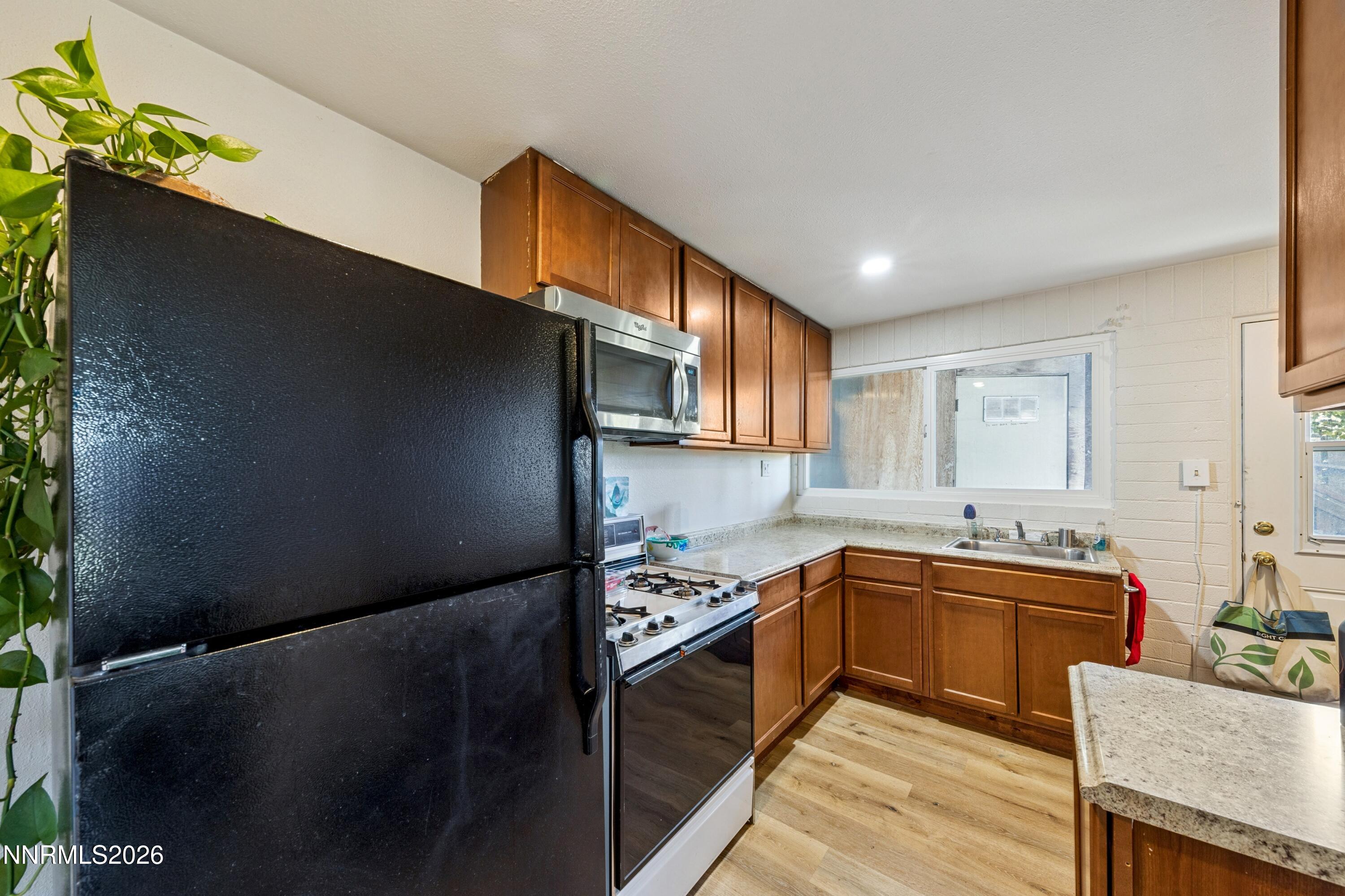 636 Lakeview Drive Property Photo 21