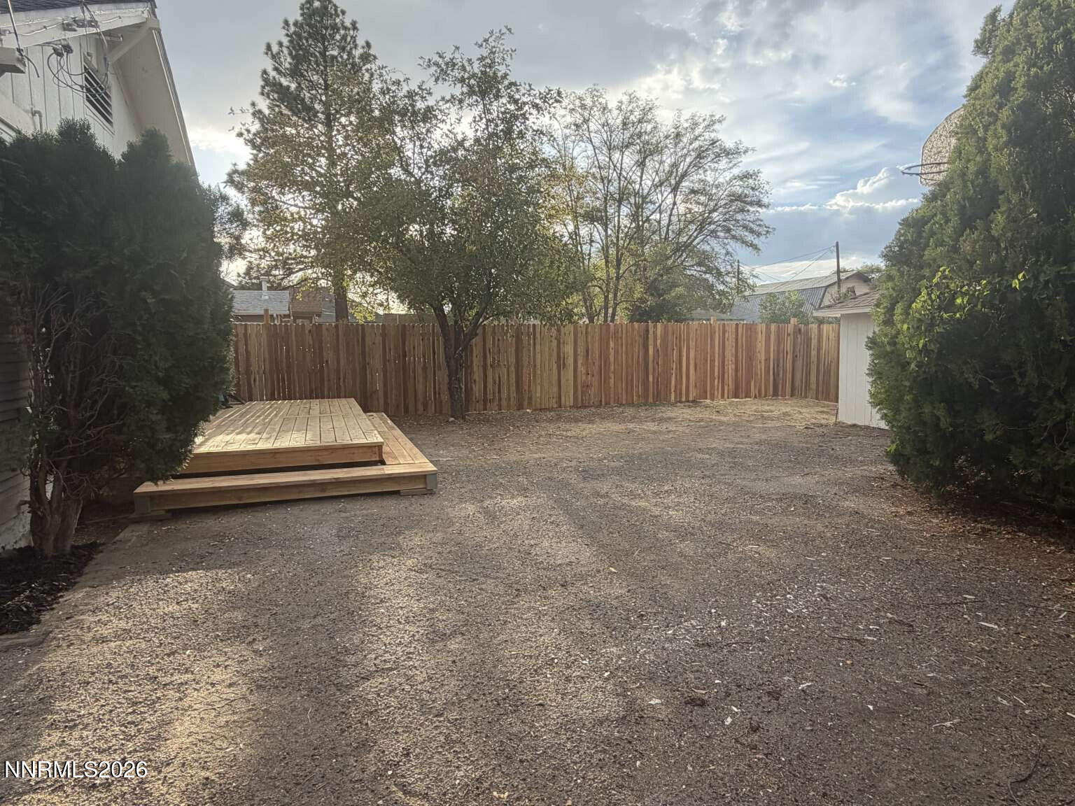 1016 Prater Way Property Photo 6