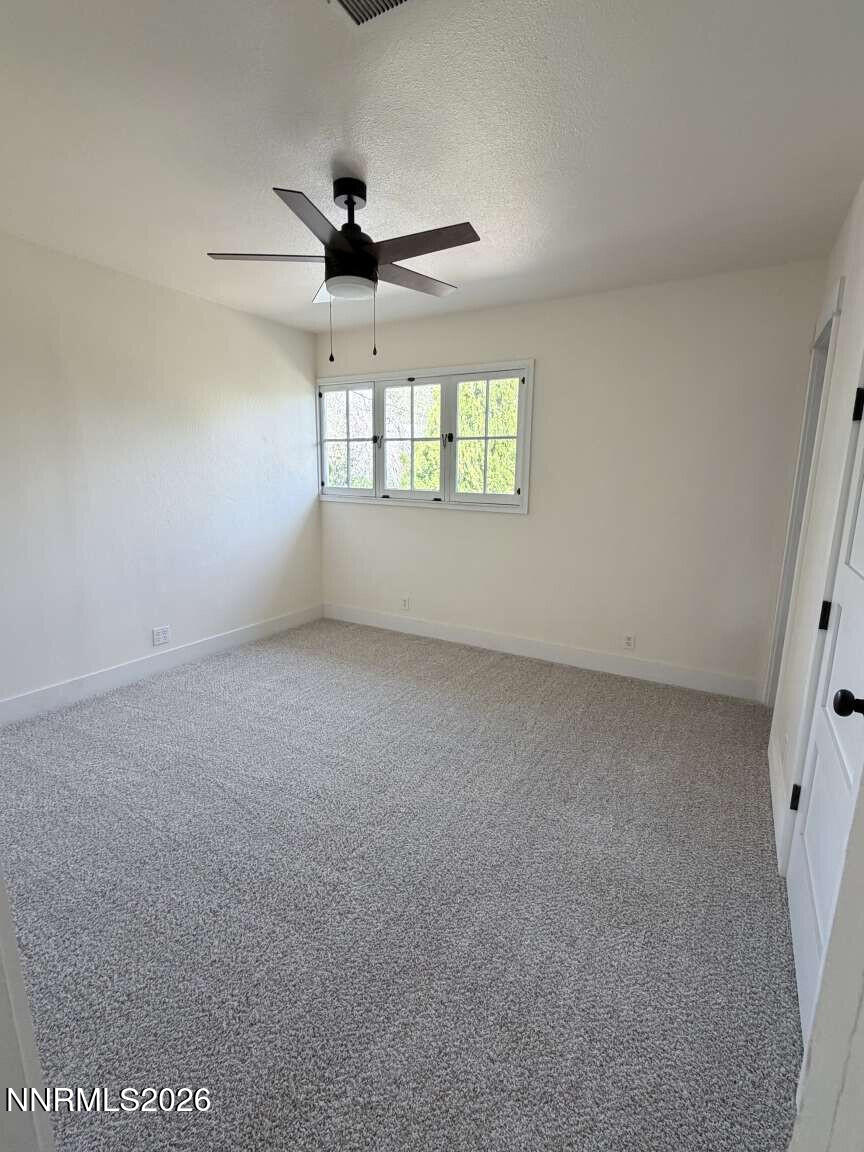 1016 Prater Way Property Photo 18