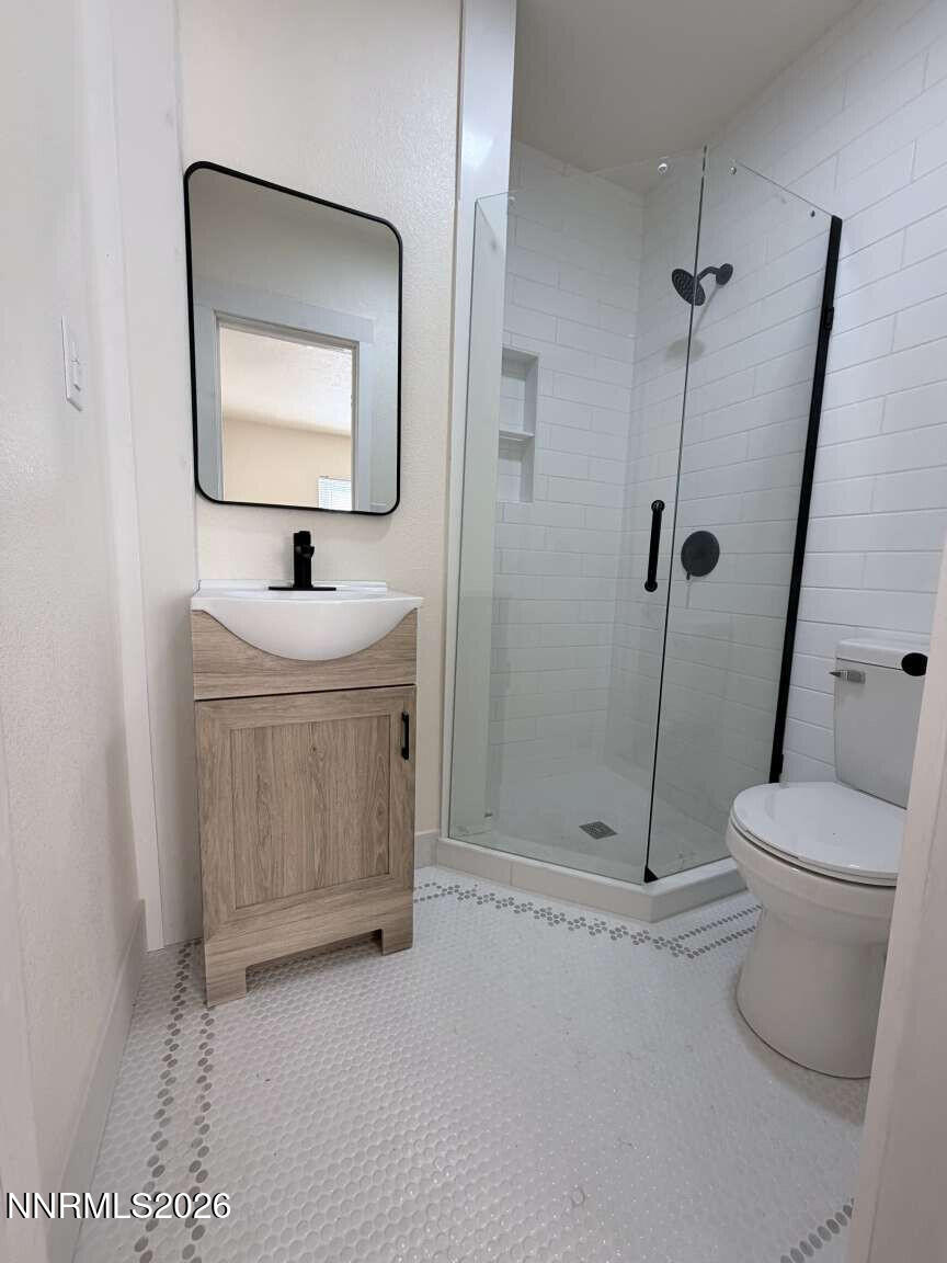 1016 Prater Way Property Photo 24