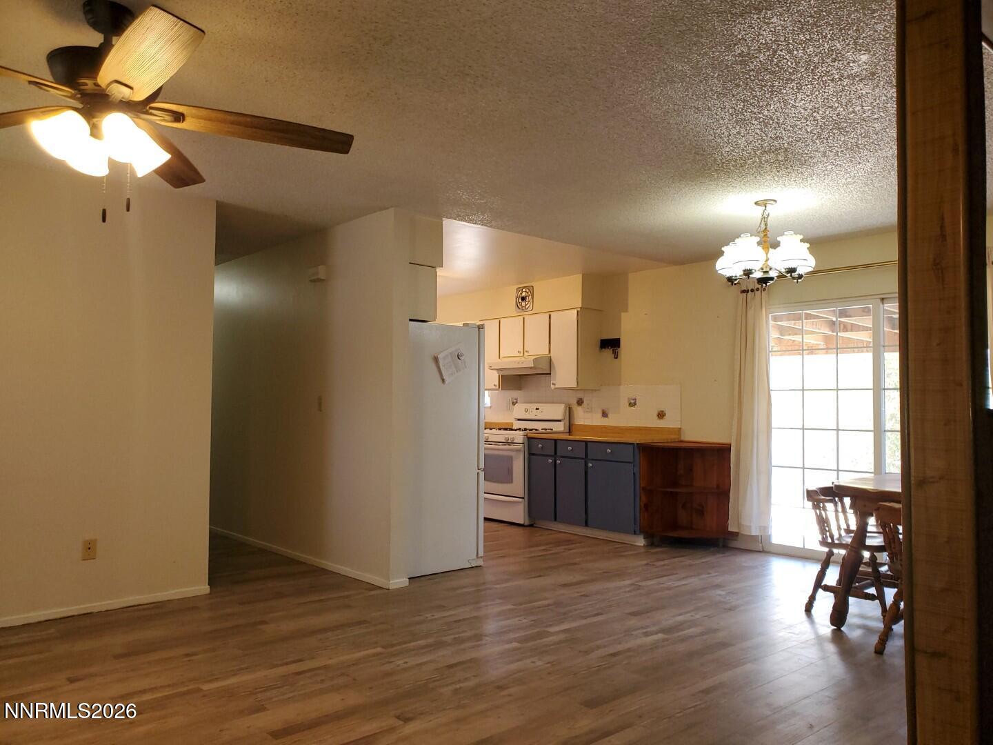 135 Ash Street Property Photo 6