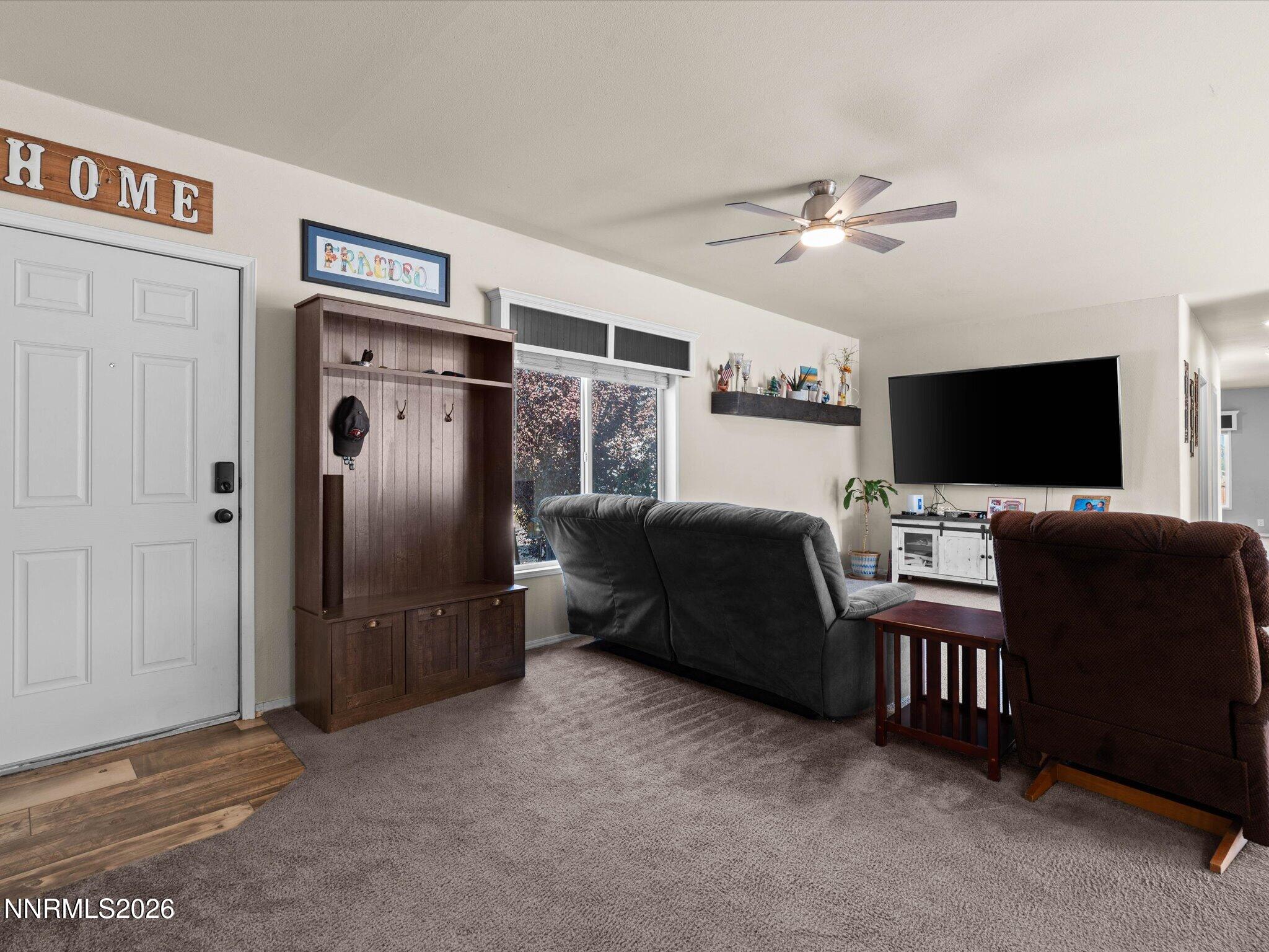 15360 Tuxon Way Property Photo 6
