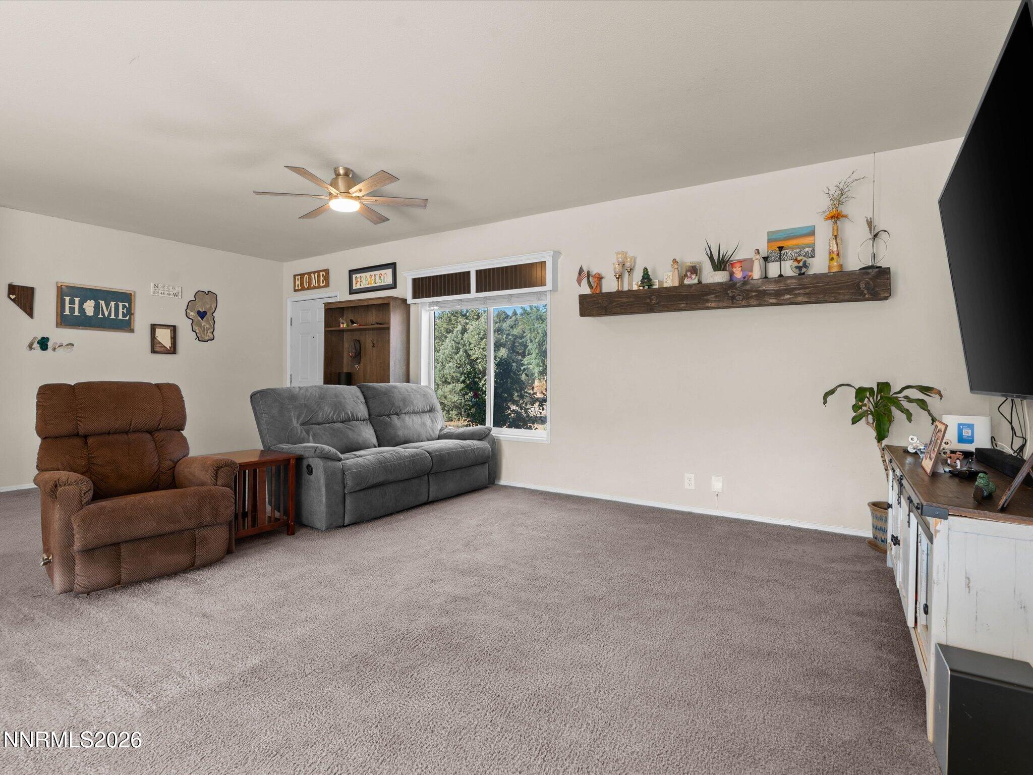 15360 Tuxon Way Property Photo 8