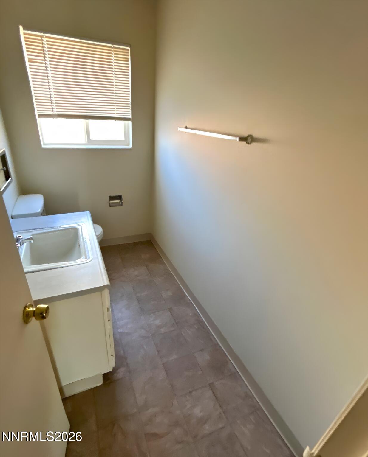 3287 Gypsum Road Property Photo 5