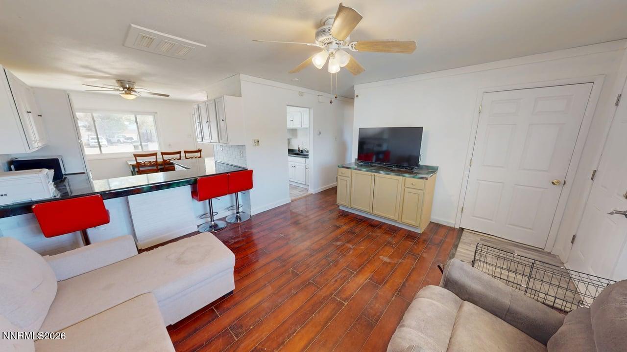 65 E 3rd Street Property Photo 4
