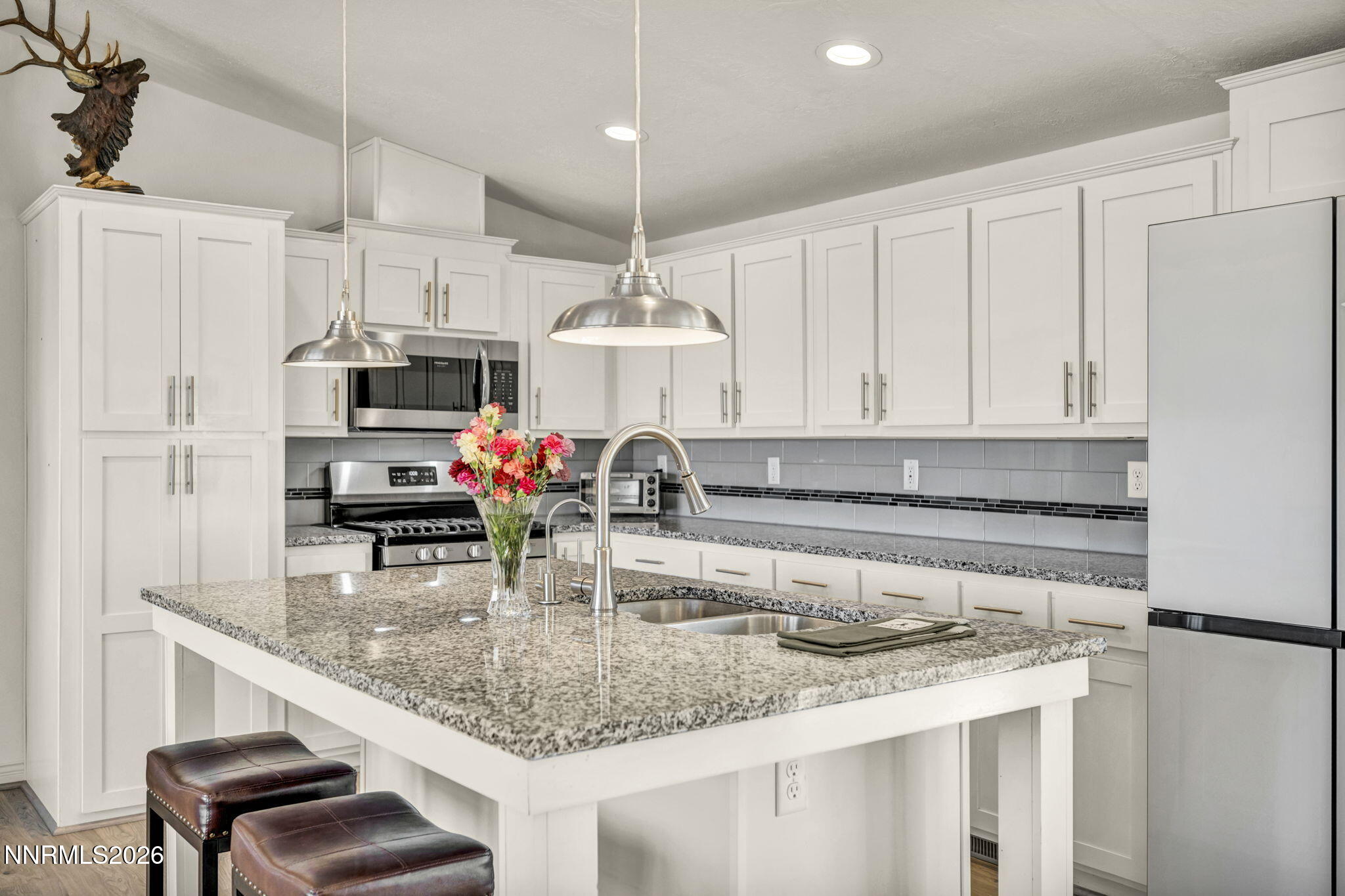 105 Arabian Way Property Photo 3