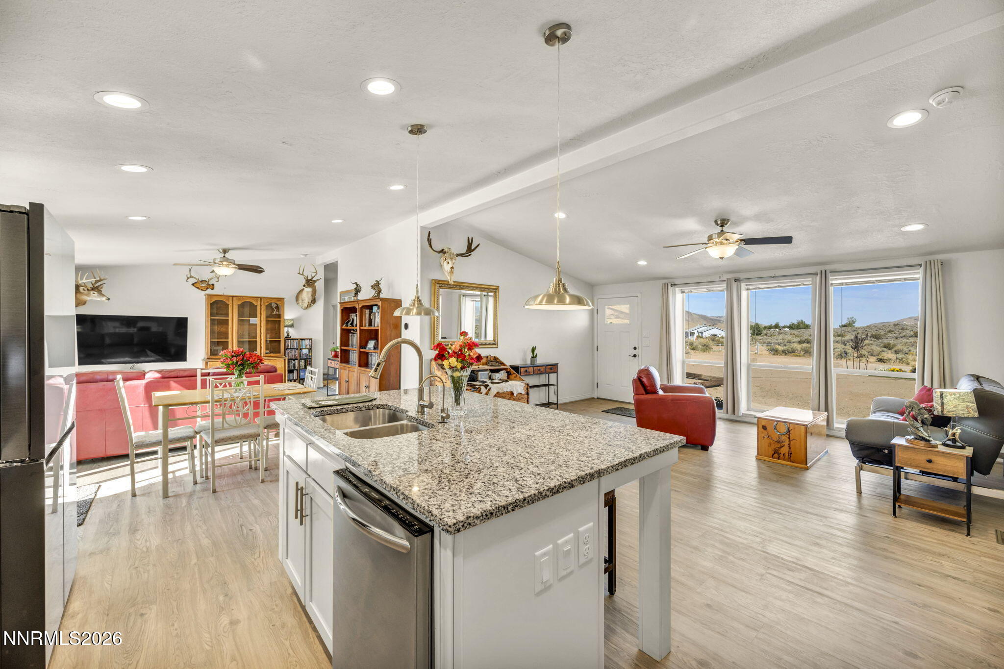 105 Arabian Way Property Photo 6