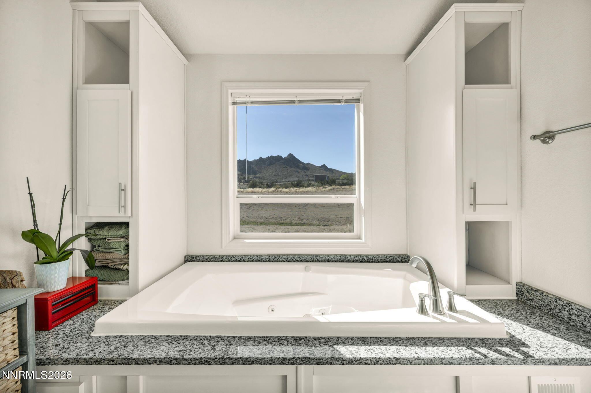 105 Arabian Way Property Photo 12